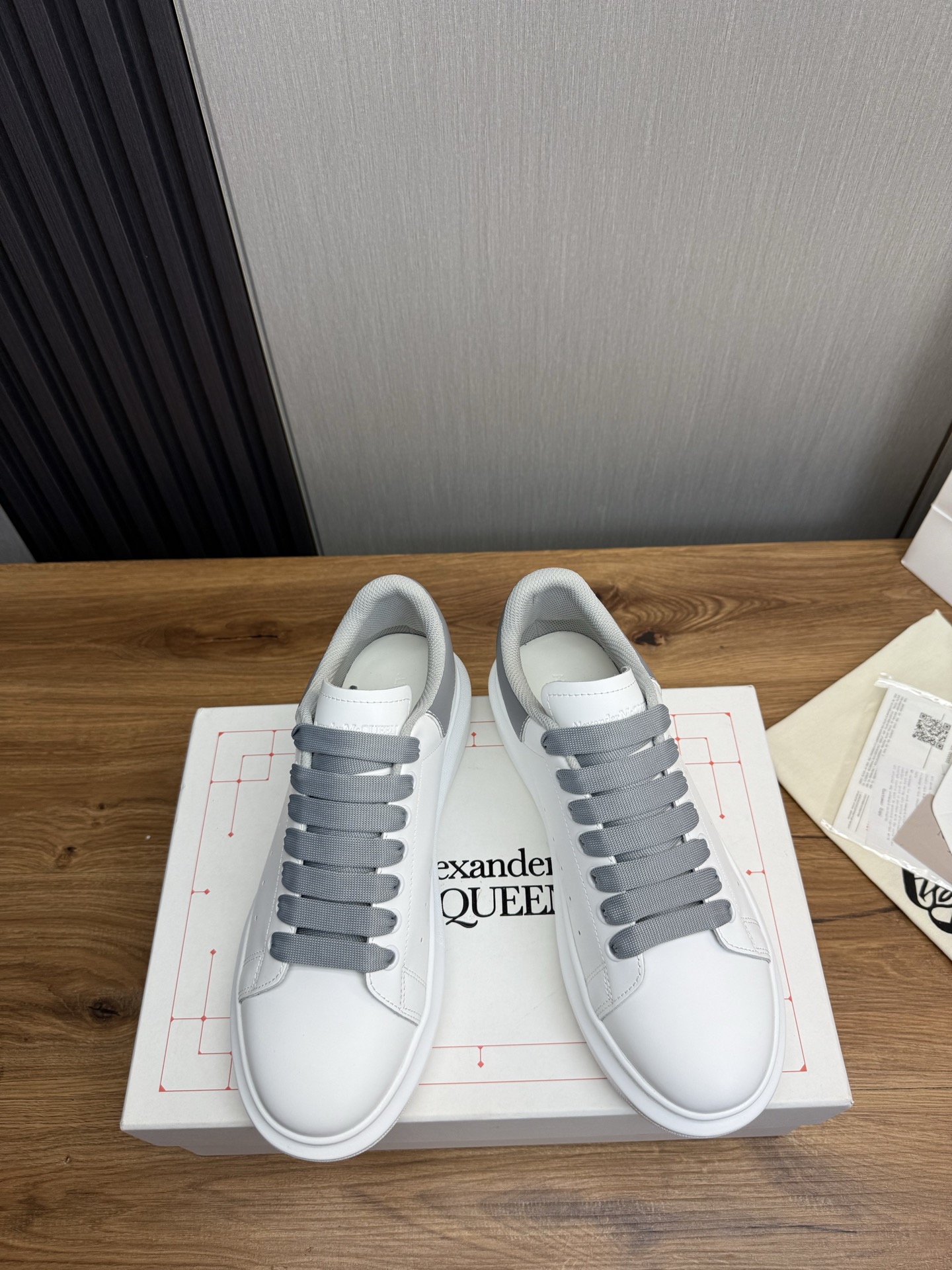 [McQueen Men