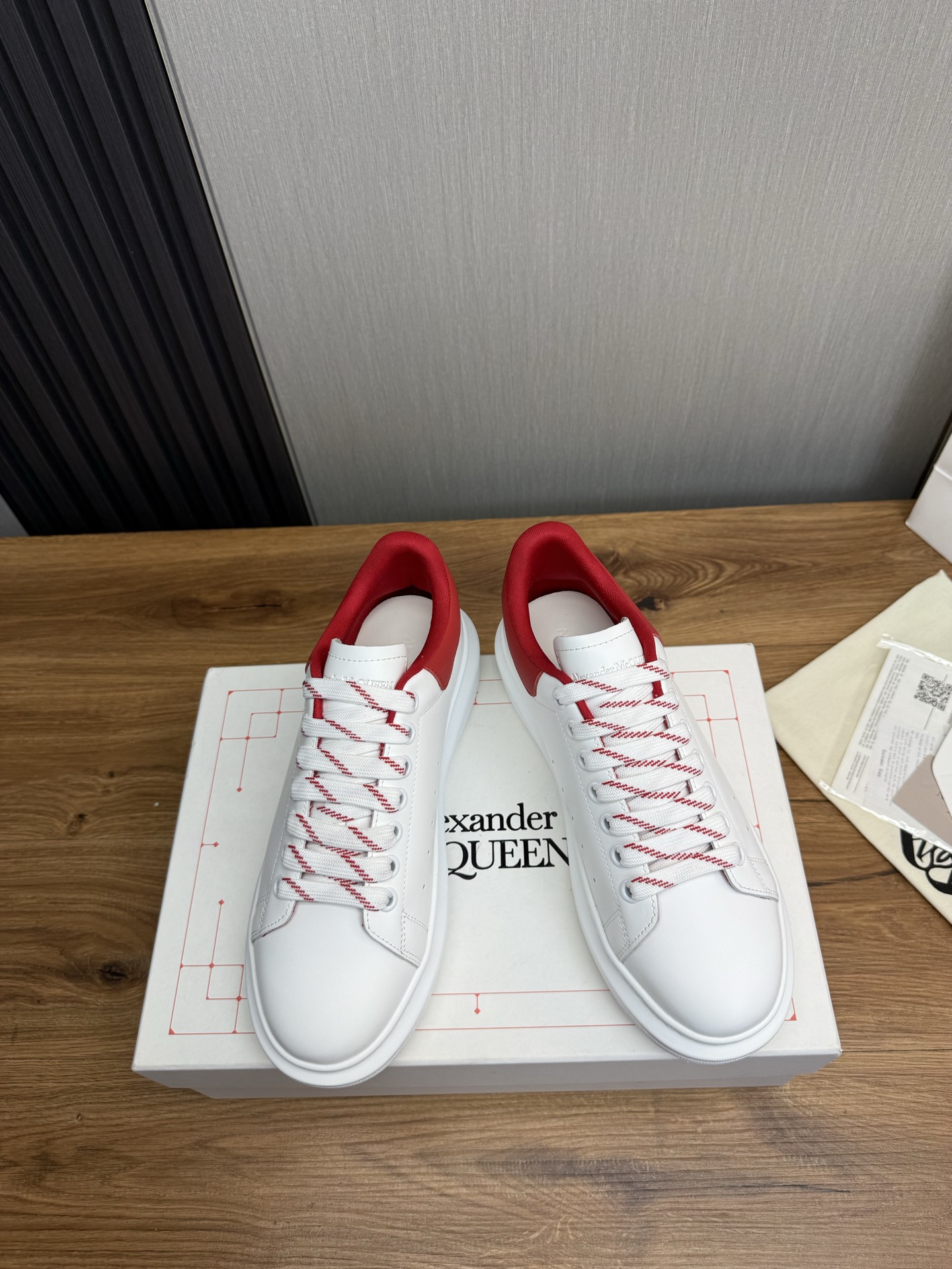 [McQueen Men
