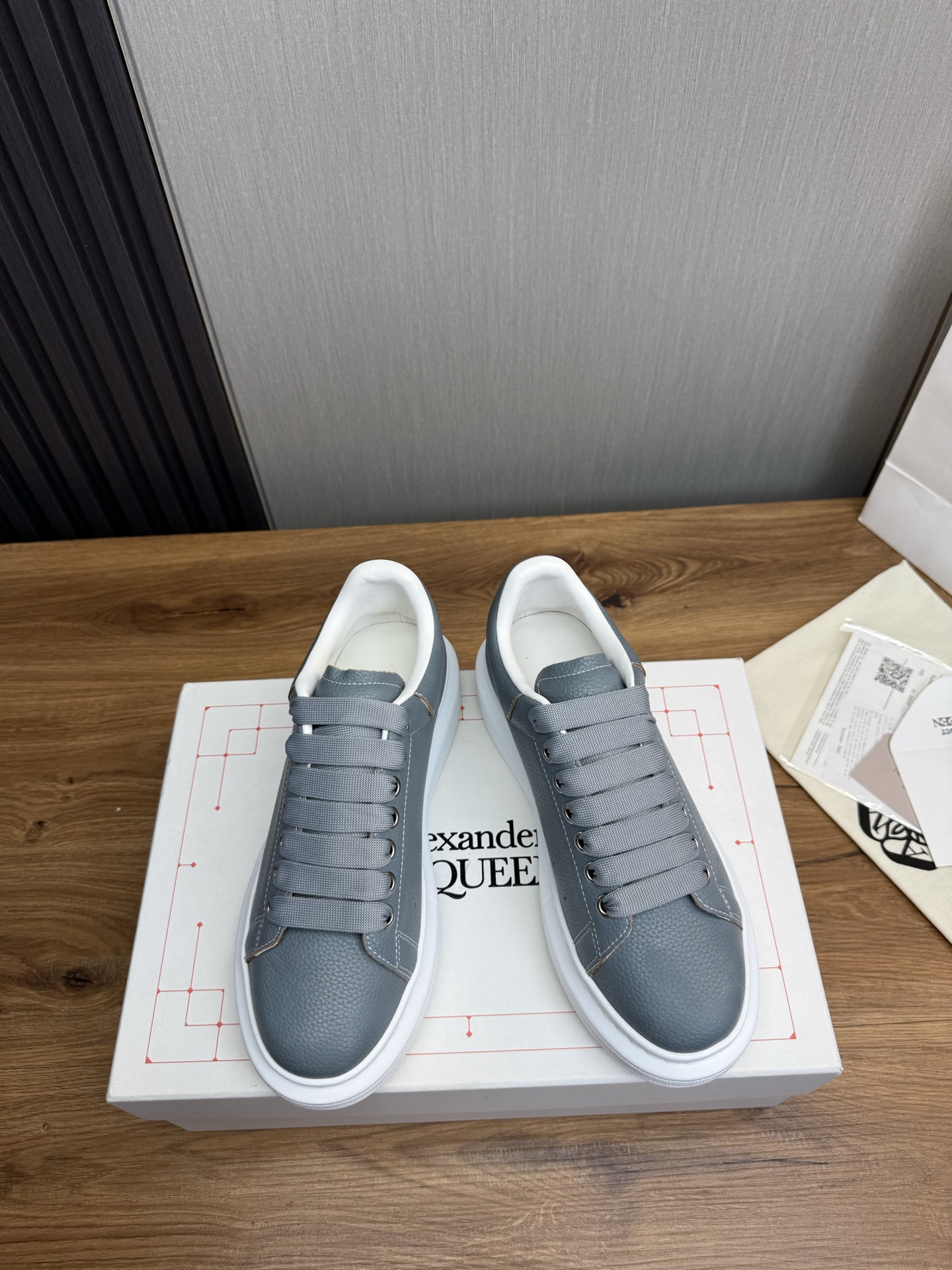 [McQueen Men