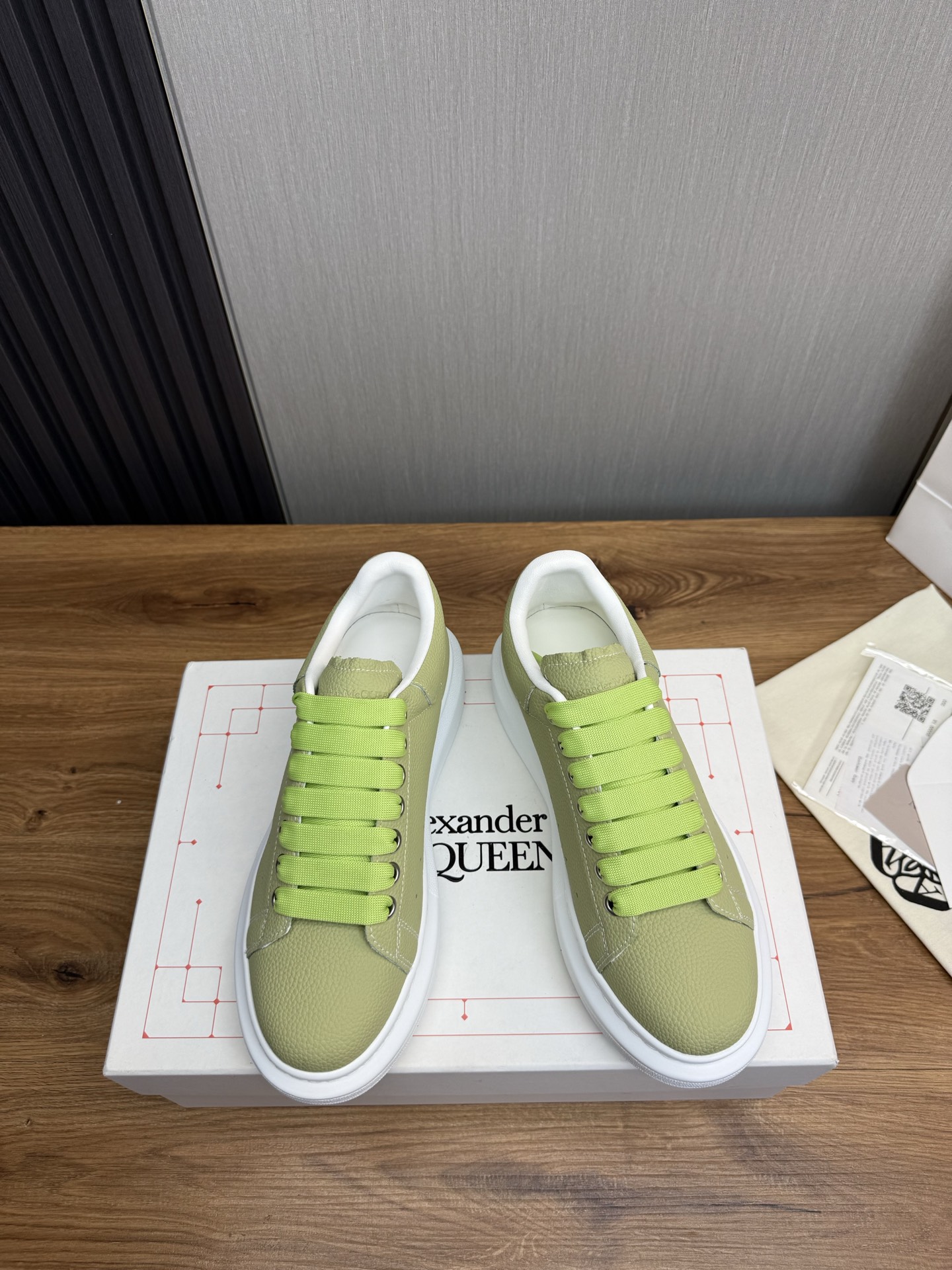 [McQueen Men