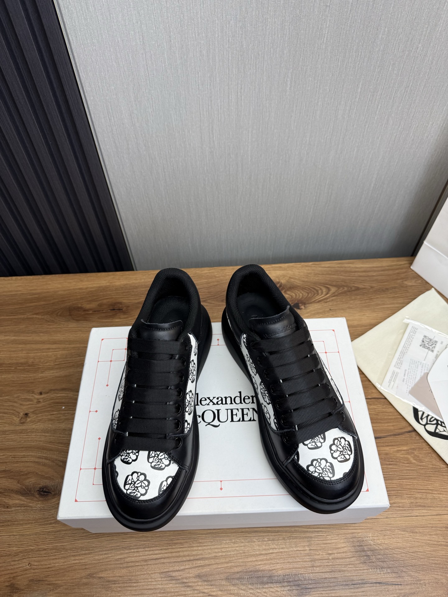 [McQueen Men