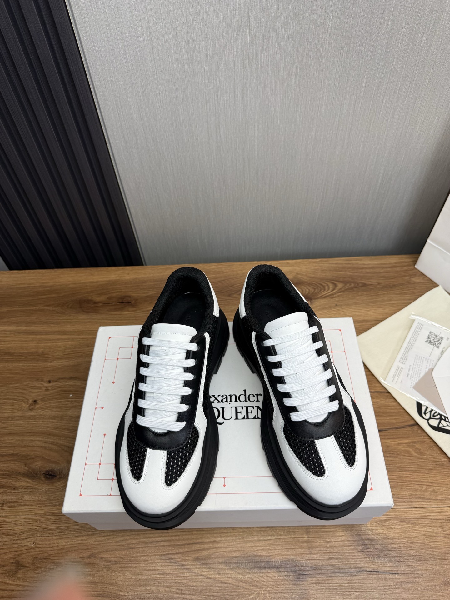 [McQueen Men