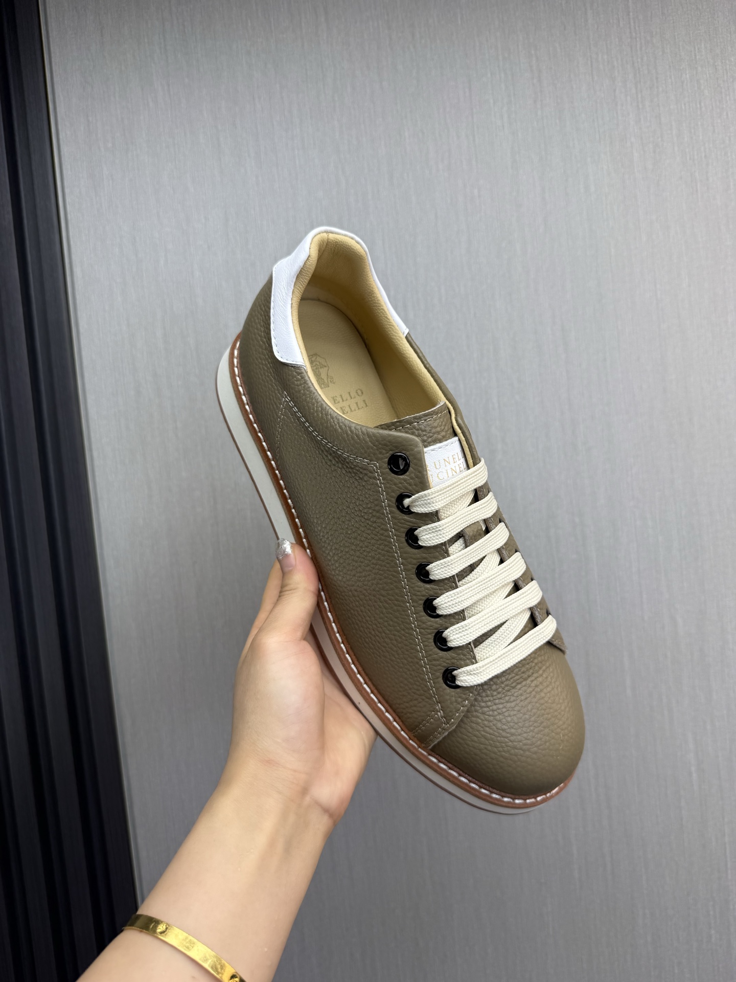 Brunello Cucinelli Men's Leather Sneakers - Stylish, Comfortable and Durable 9 i1744486233758 5967 0 2