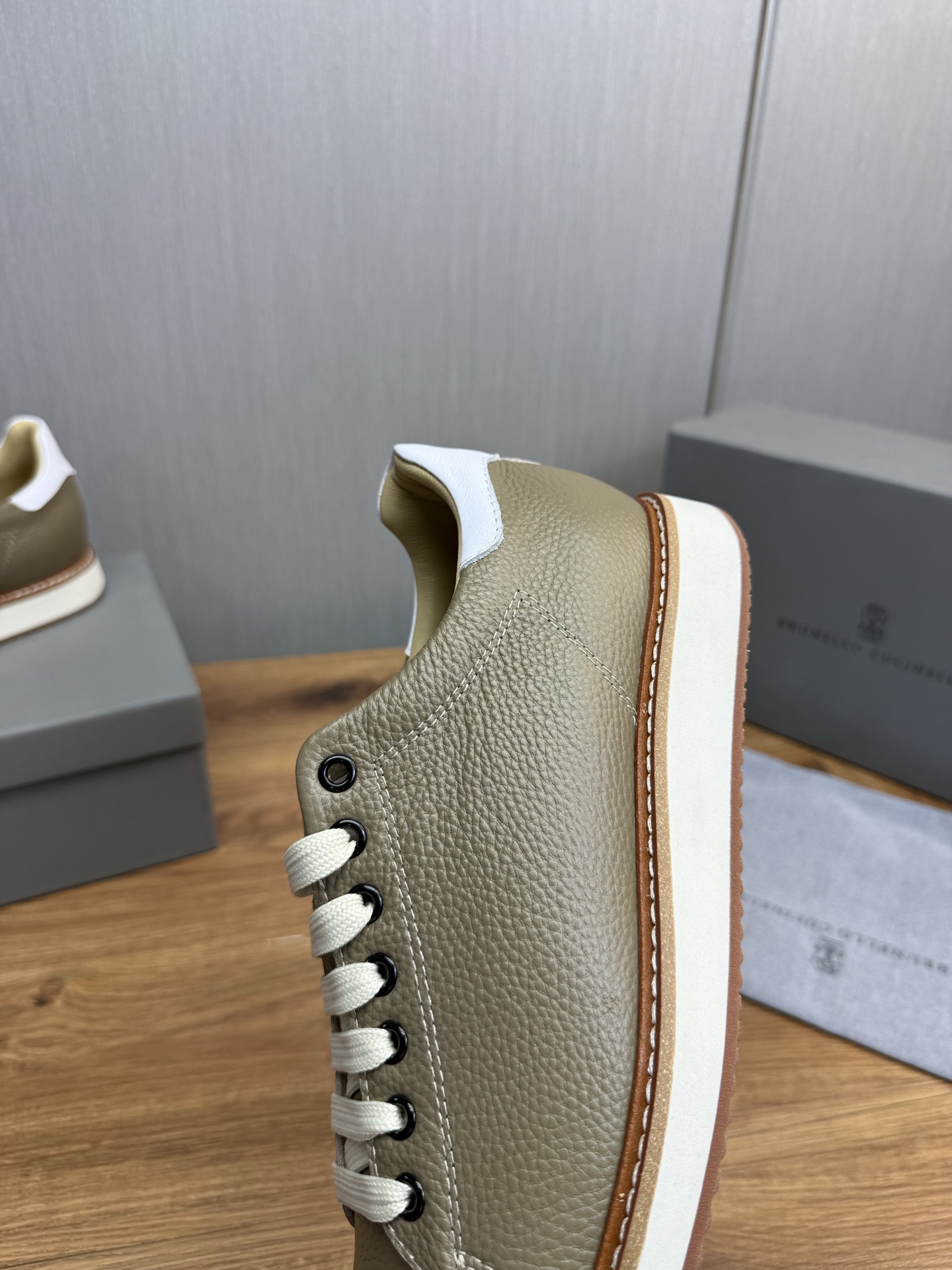 Brunello Cucinelli Men's Leather Sneakers - Stylish, Comfortable and Durable 10 i1744486233808 4578 0 9