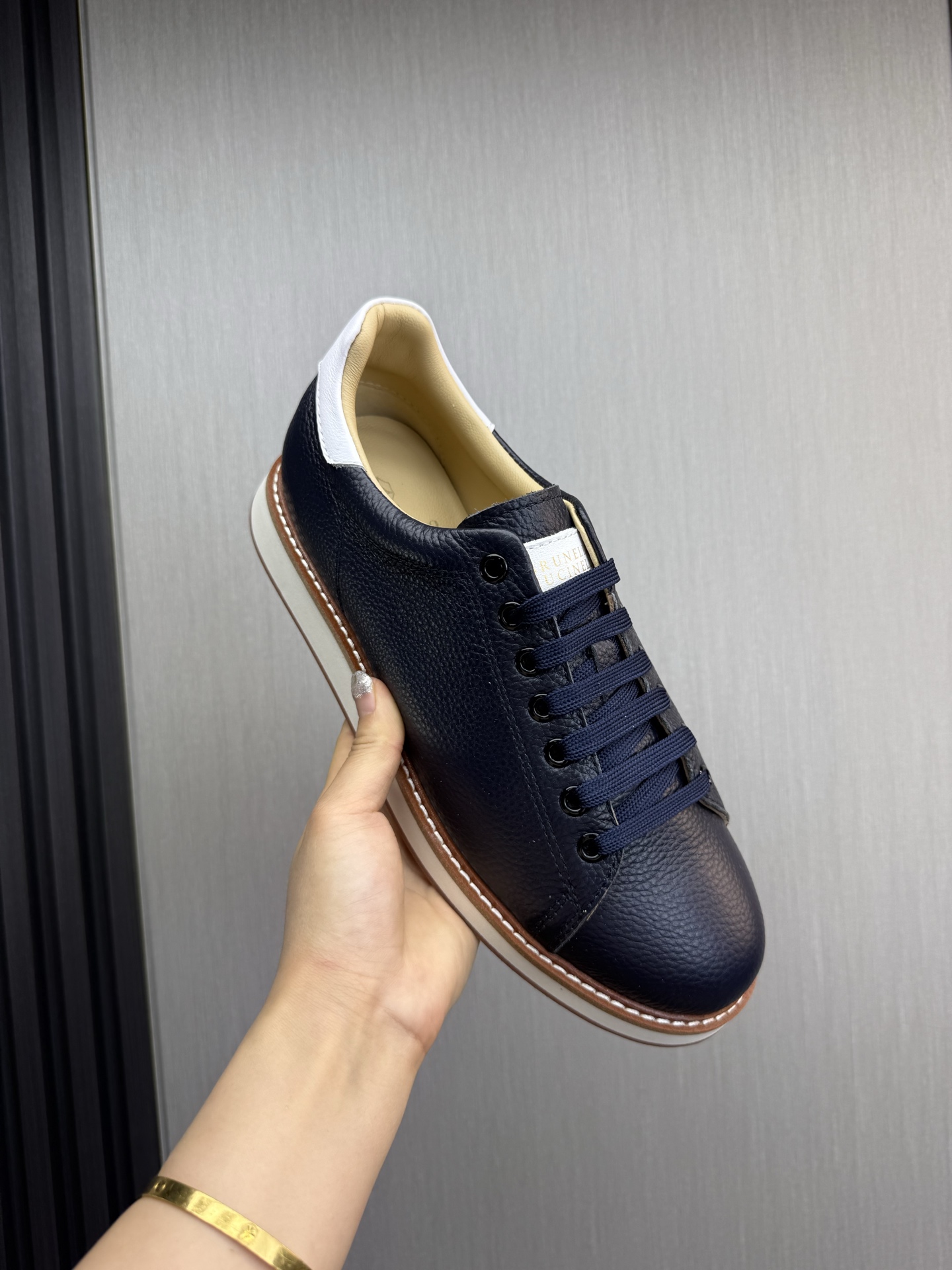 Brunello Cucinelli Leather Sneakers for Men - Stylish and Comfortable 9 i1744486307276 4613 0 2