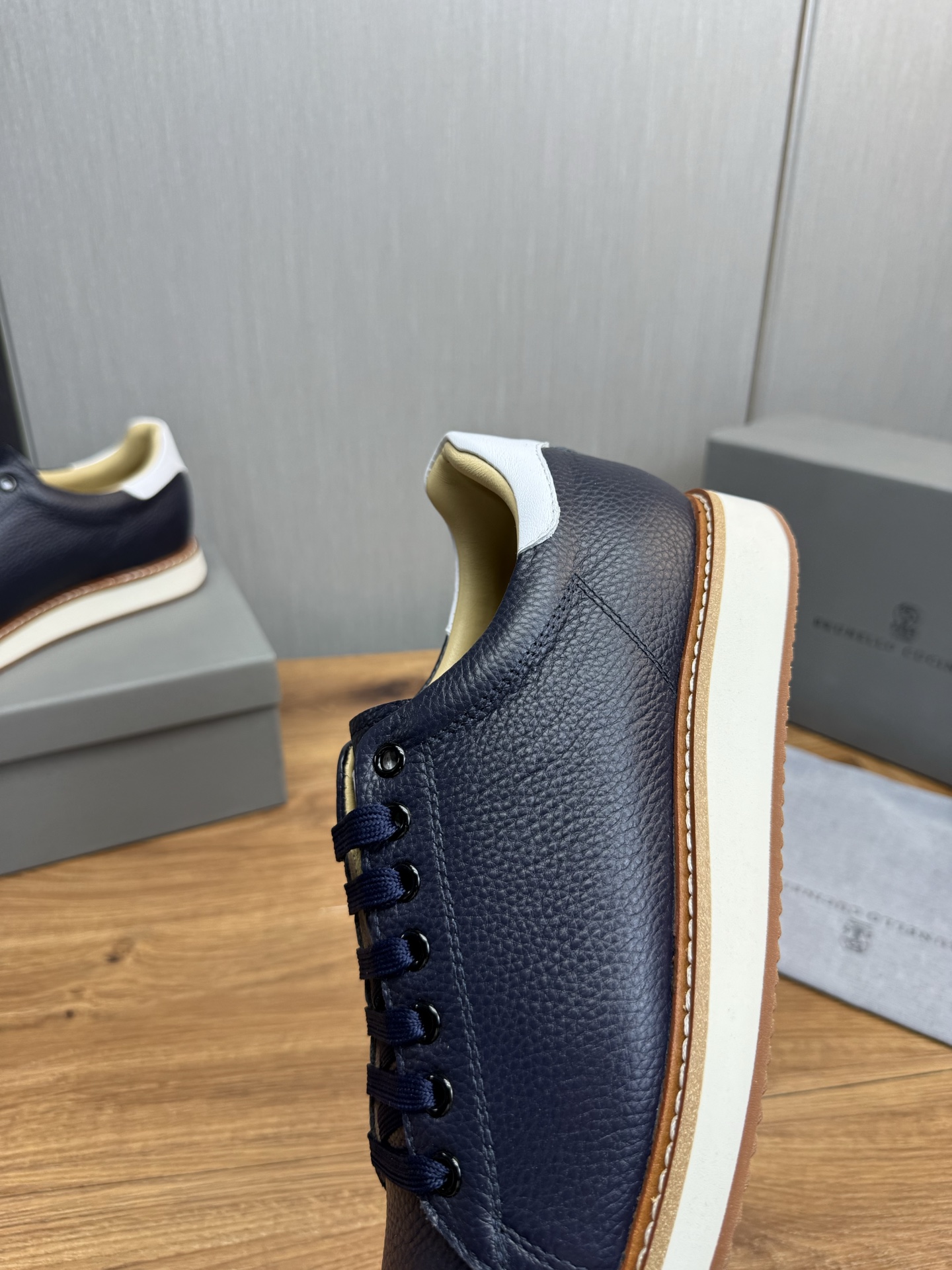 Brunello Cucinelli Leather Sneakers for Men - Stylish and Comfortable 10 i1744486307295 7523 0 9