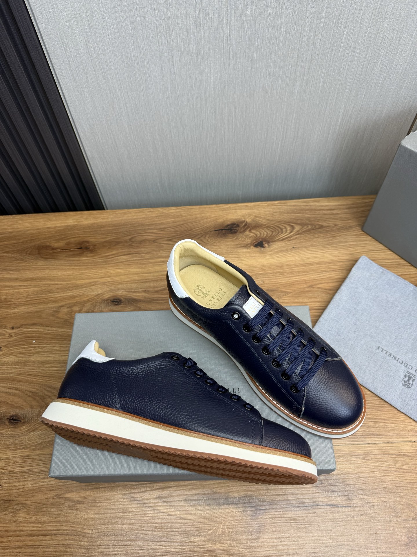 Brunello Cucinelli Leather Sneakers for Men - Stylish and Comfortable 7 i1744486310279 470 0 5