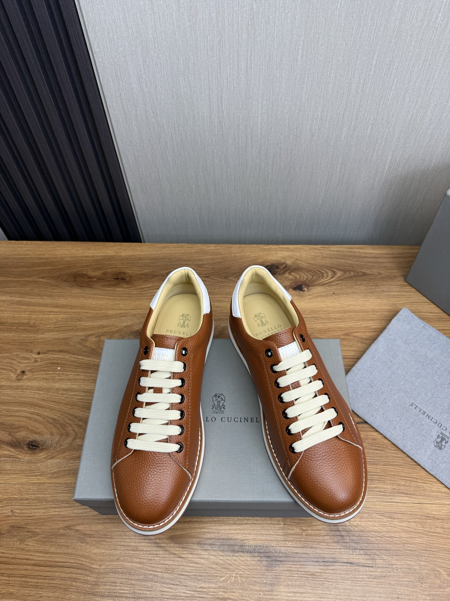 Brunello Cucinelli Men's Leather Sneakers - Comfortable & Stylish Shoes 3 i1744486368645 2382 0 2