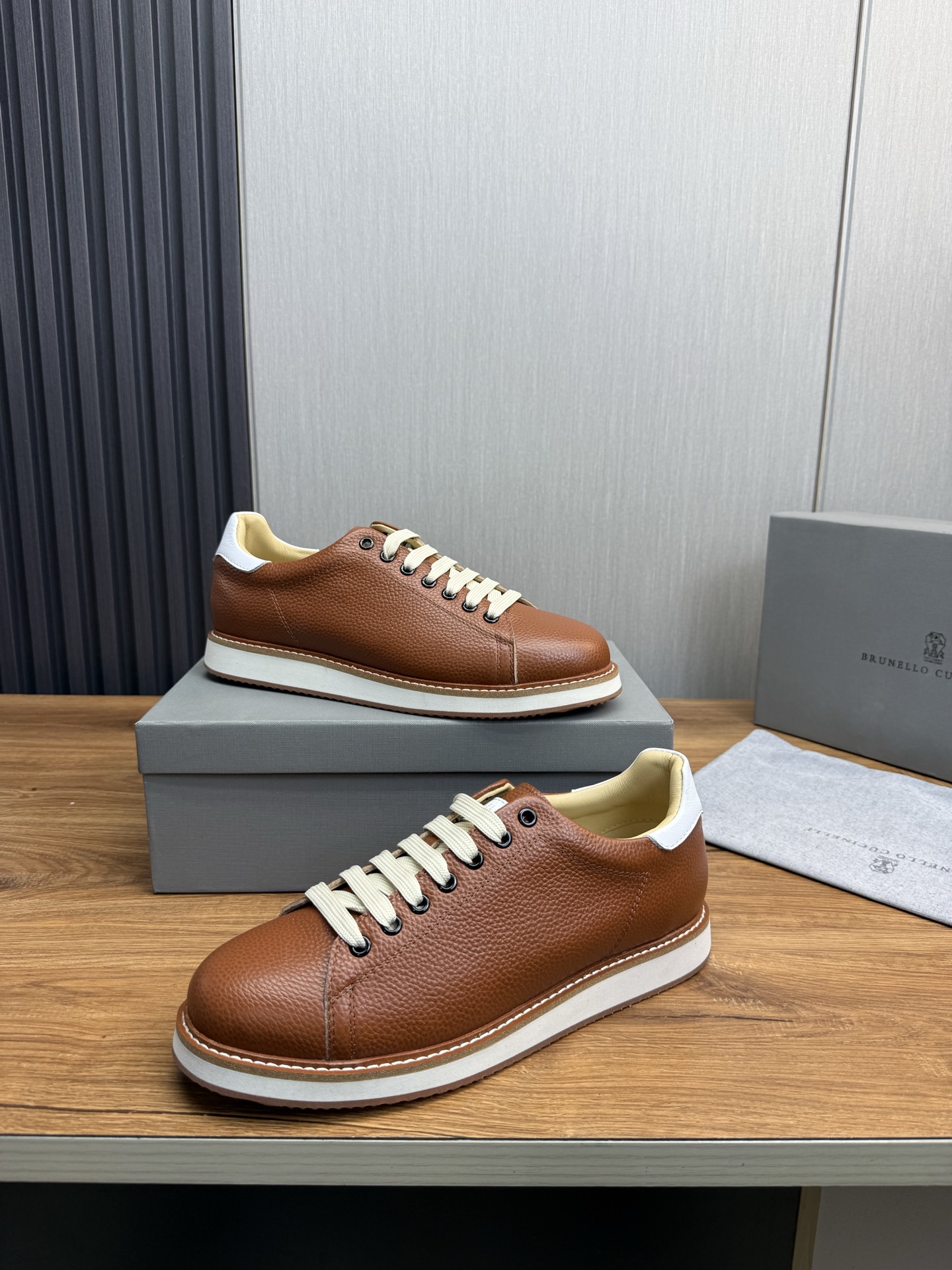 Brunello Cucinelli Men's Leather Sneakers - Comfortable & Stylish Shoes 5 i1744486369726 1169 0 7
