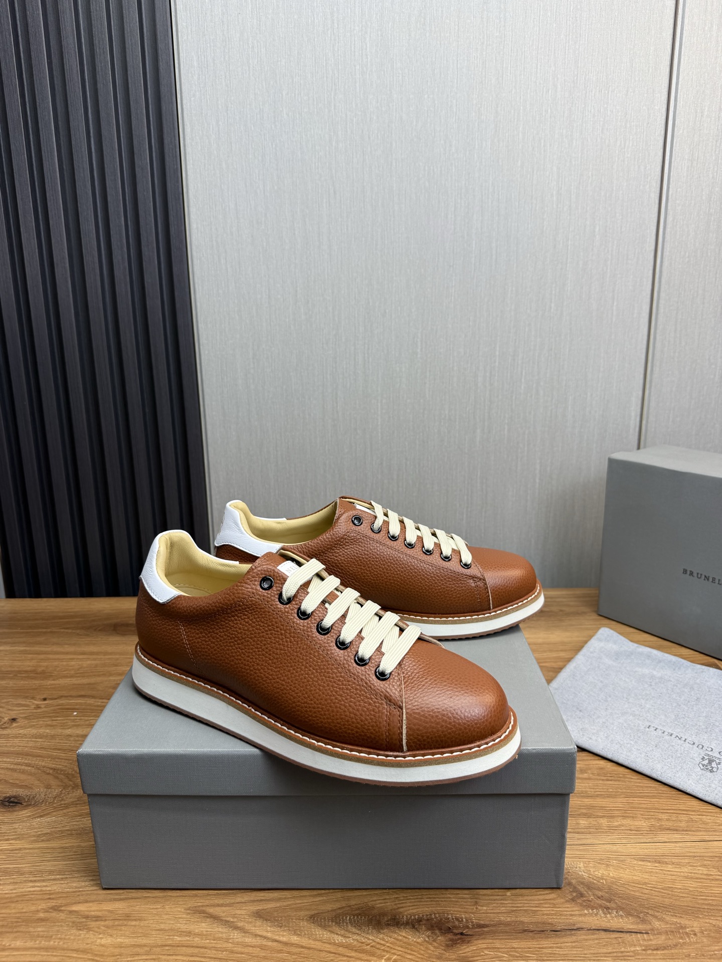 Brunello Cucinelli Men's Leather Sneakers - Comfortable & Stylish Shoes 4 i1744486370700 1788 0 5