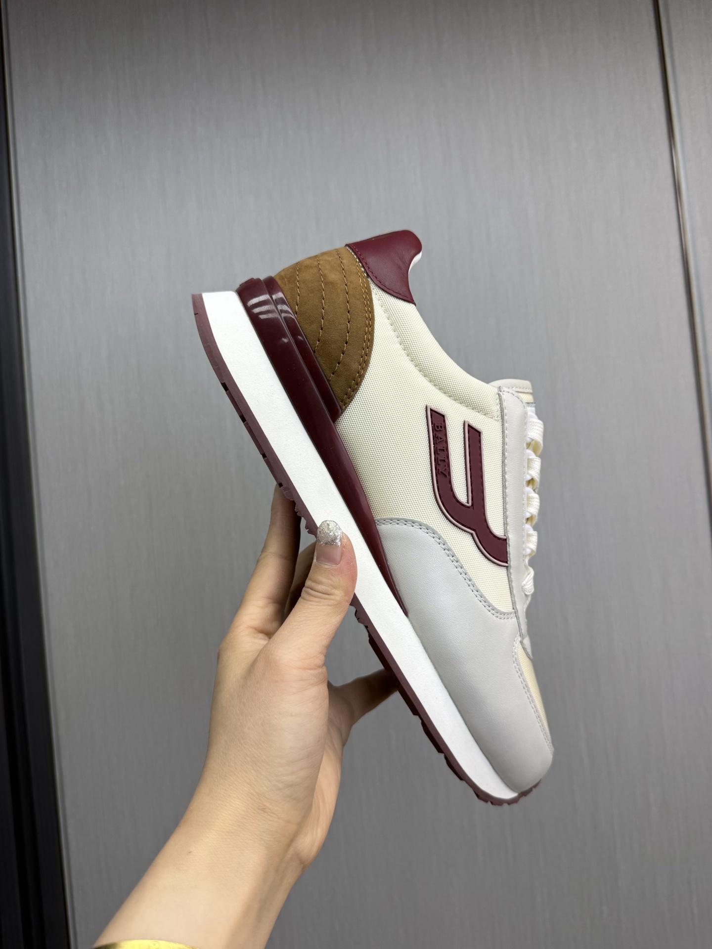 Bally Men's Leather Lace-Up Sneakers Casual Lightweight Shoes 8 i1744744460533 4839 0 1