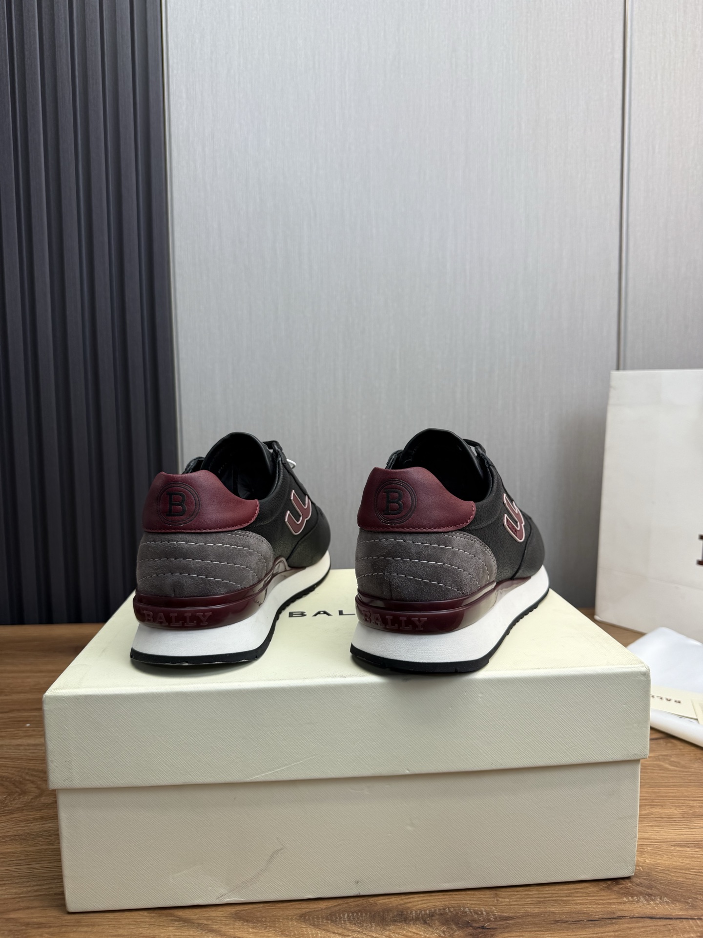 Bally Men's Leather Lightweight Sneakers - Comfortable & Stylish Design 7 i1744744516639 494 0 6