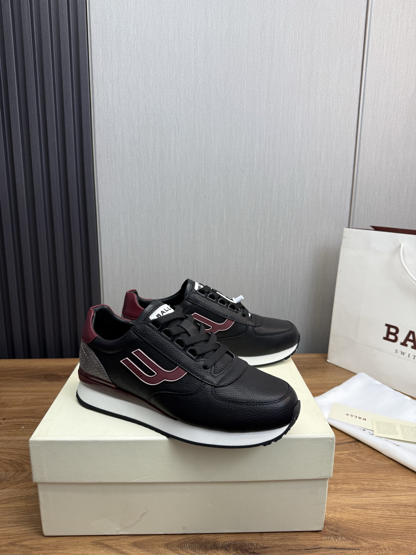 Bally Men's Leather Lightweight Sneakers - Comfortable & Stylish Design 4 i1744744516683 1216 0 5