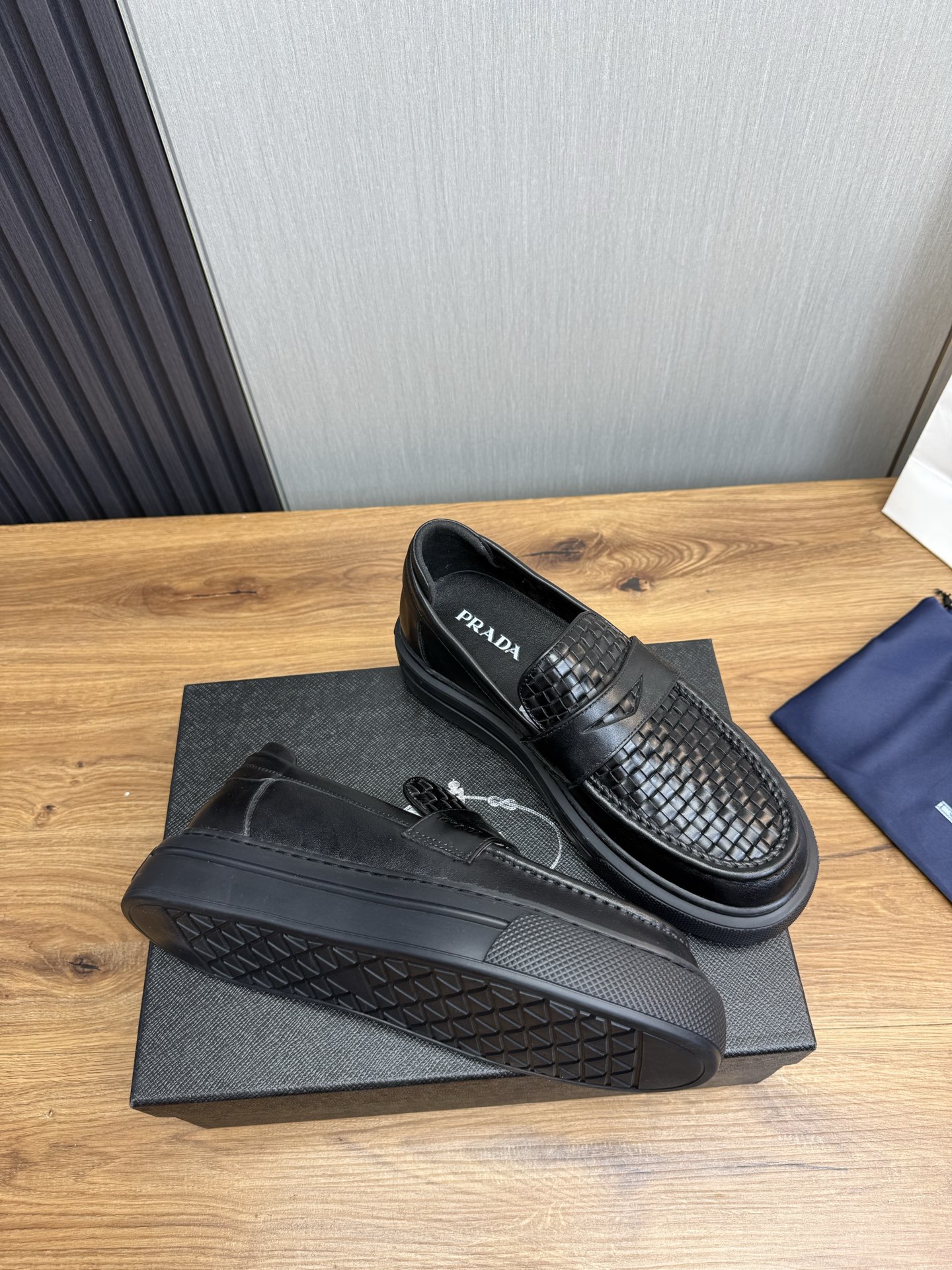Prada Men's Black Leather Loafers Business Casual Slip-on Dress Shoes 7 i1744831039473 2074 0 10