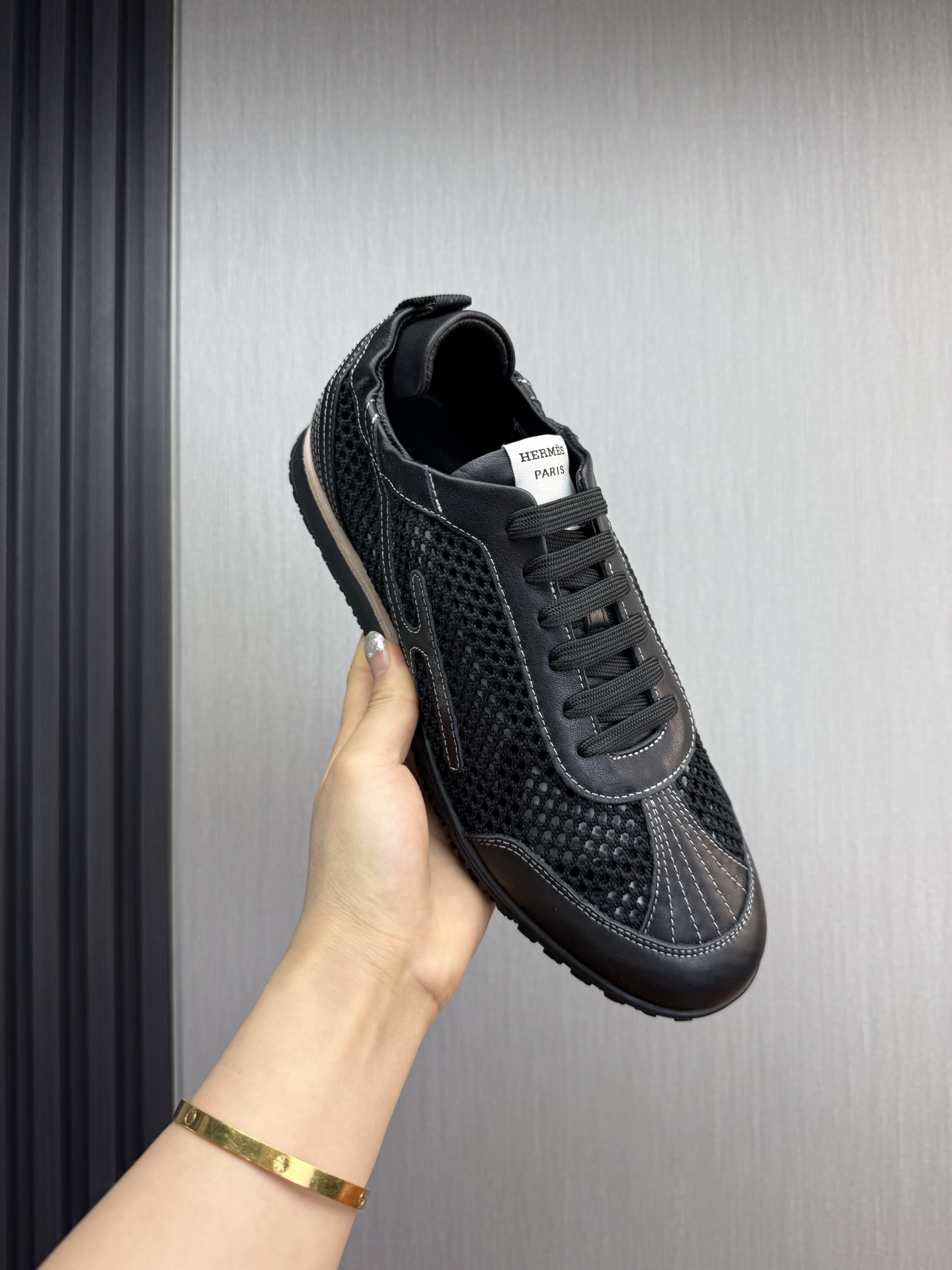 Hermès Men's Décontracté Sneakers in Black Leather and Mesh 8 i1745091897329 5950 0 0