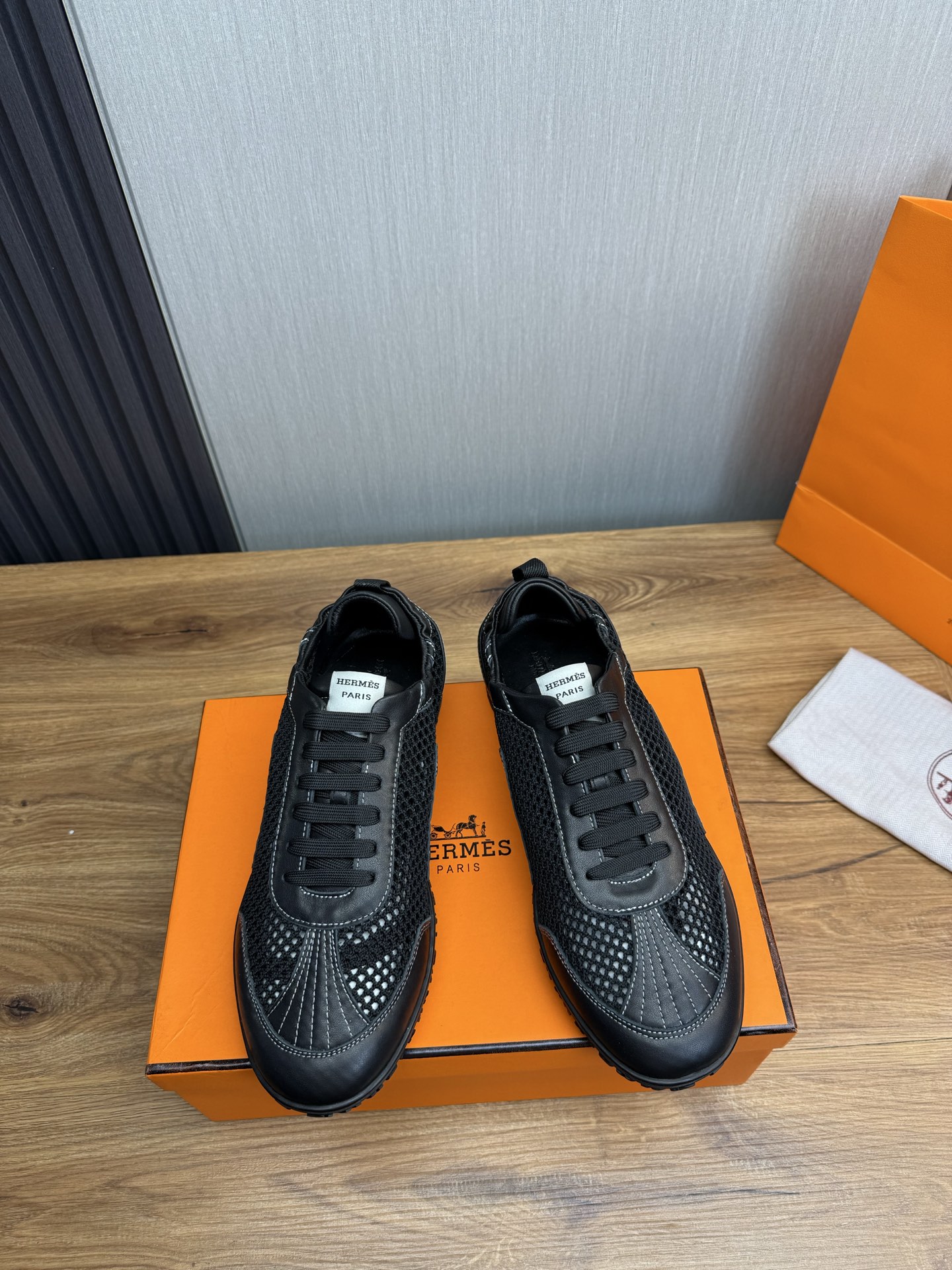 Hermès Men's Décontracté Sneakers in Black Leather and Mesh 3 i1745091897411 9480 0 1