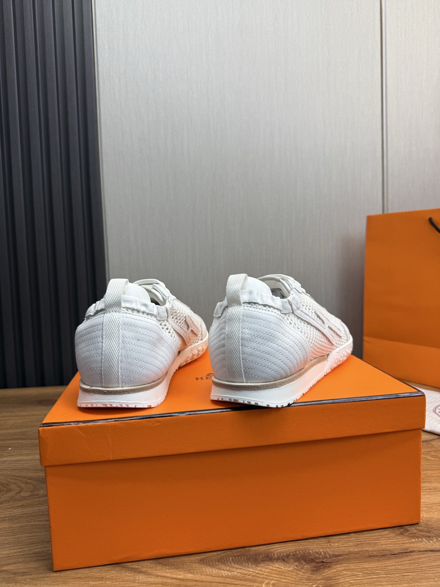 Hermes White Leather Sneakers for Men, Breathable Mesh, Lightweight Sole 6 i1745091946713 5914 0 7