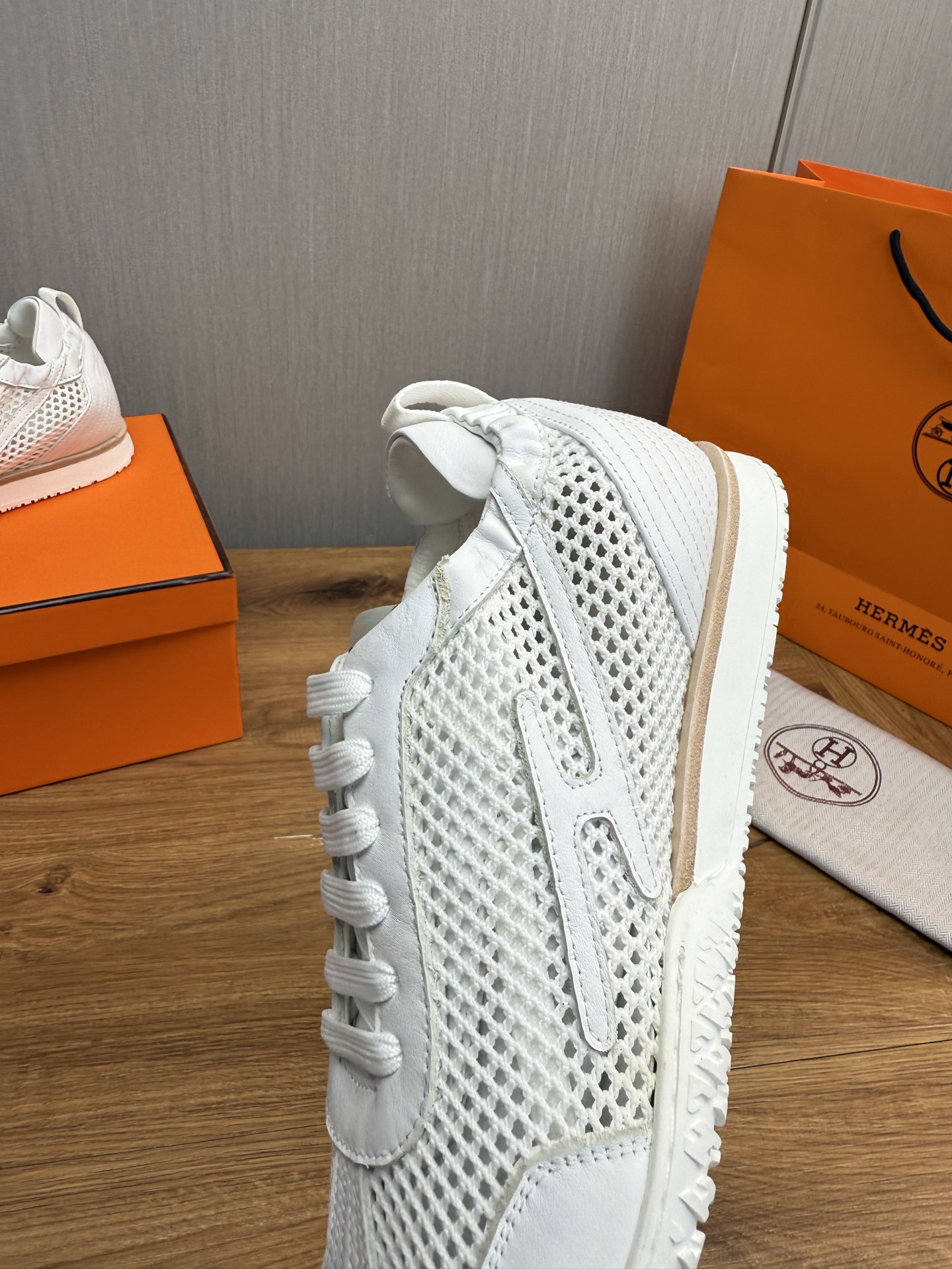 Hermes White Leather Sneakers for Men, Breathable Mesh, Lightweight Sole 10 i1745091948287 8410 0 9