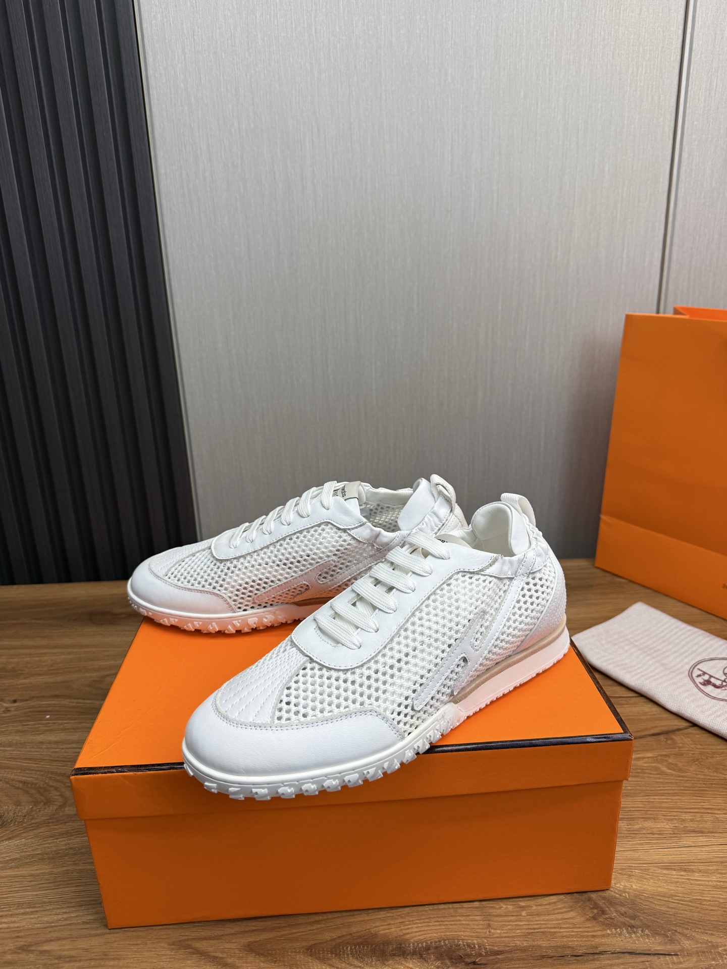 Hermes White Leather Sneakers for Men, Breathable Mesh, Lightweight Sole 4 i1745091949206 6436 0 4