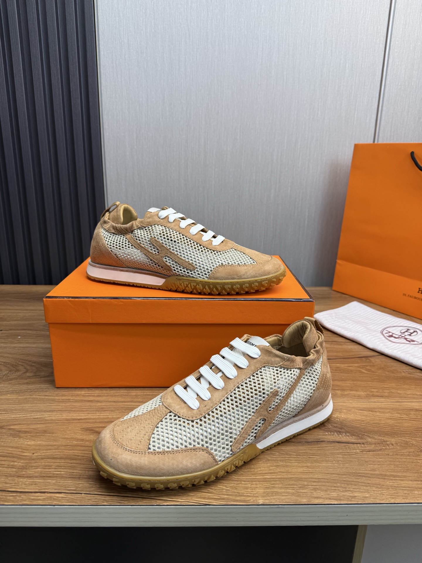 Hermes Men's Sneakers in Beige Leather and Mesh - Sizes 38-44 Available 5 i1745092078986 5644 0 8