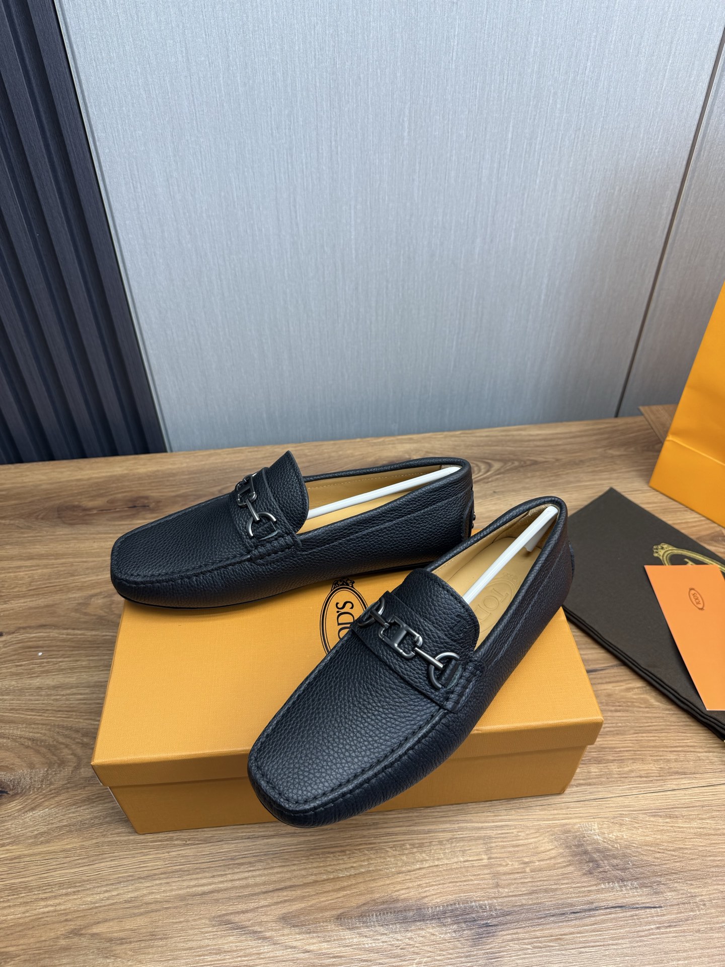 TOD'S Classic Driving Loafers: Casual, Stylish, and Comfortable Shoes 4 i1745525291179 2405 0 4