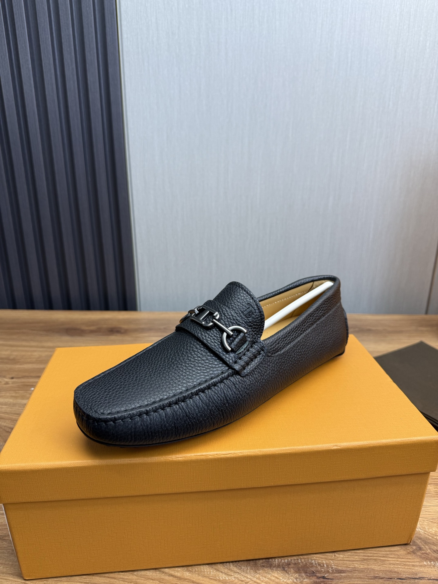 TOD'S Classic Driving Loafers: Casual, Stylish, and Comfortable Shoes 2 i1745525291194 8547 0 0