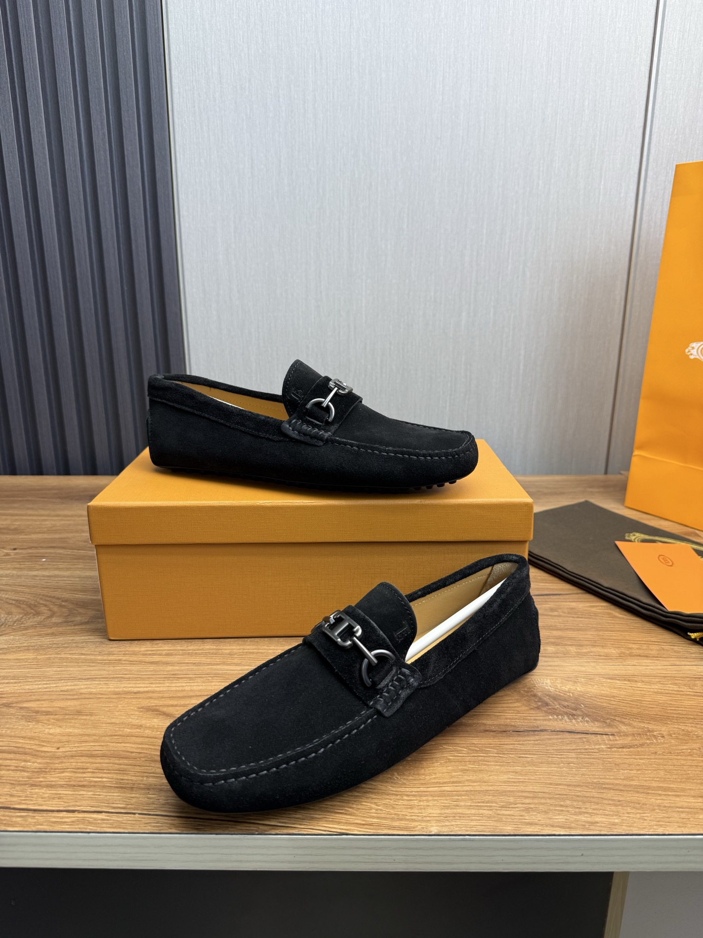 TOD'S Classic Suede Driving Loafers for Men - Comfortable & Stylish 5 i1745525361518 5278 0 8