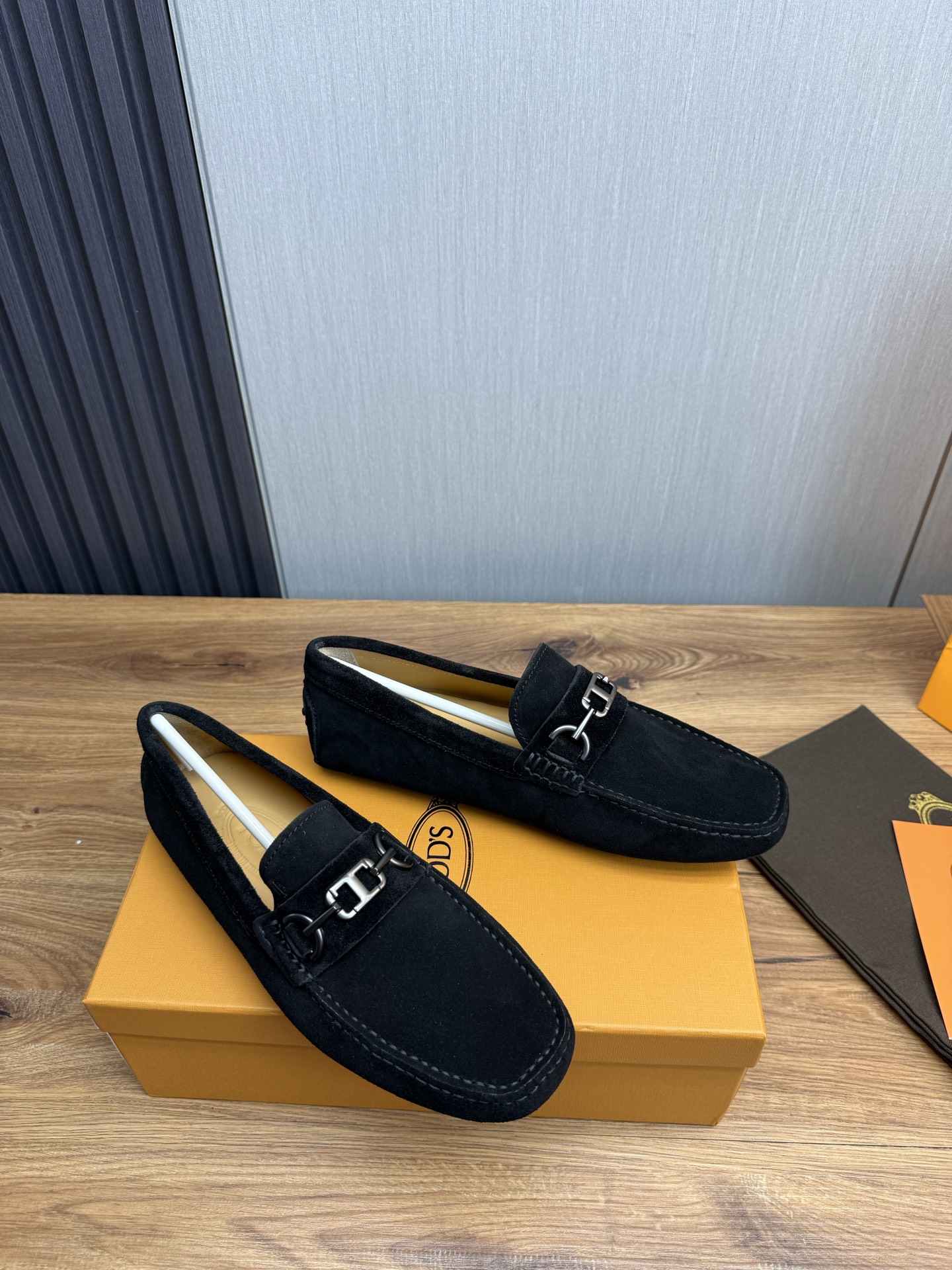 TOD'S Classic Suede Driving Loafers for Men - Comfortable & Stylish 4 i1745525362687 6552 0 6