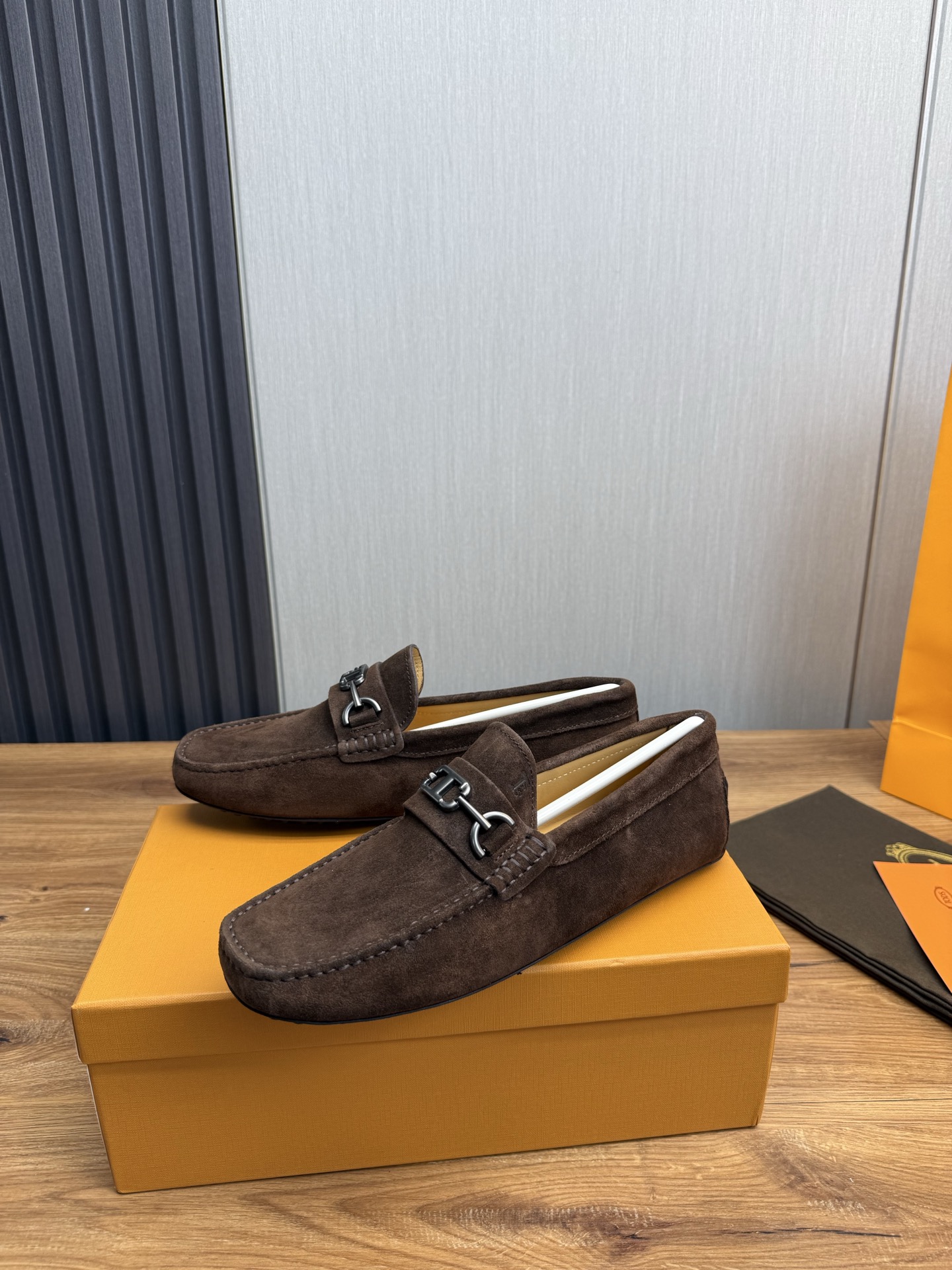 TOD'S Classic Driving Loafers - Casual, Stylish, and Comfortable 4 i1745525419767 2860 0 2