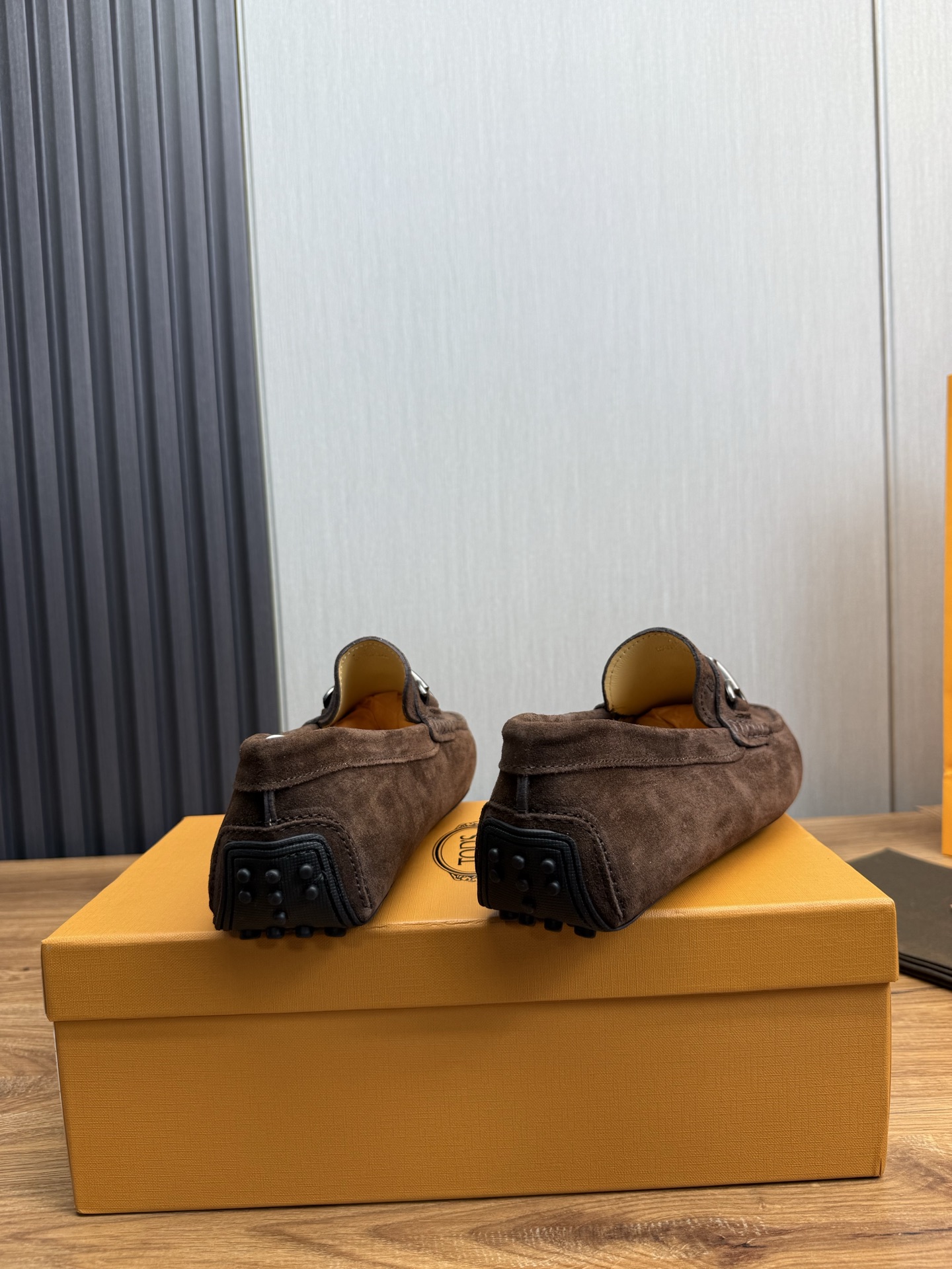 TOD'S Classic Driving Loafers - Casual, Stylish, and Comfortable 6 i1745525422673 7616 0 5