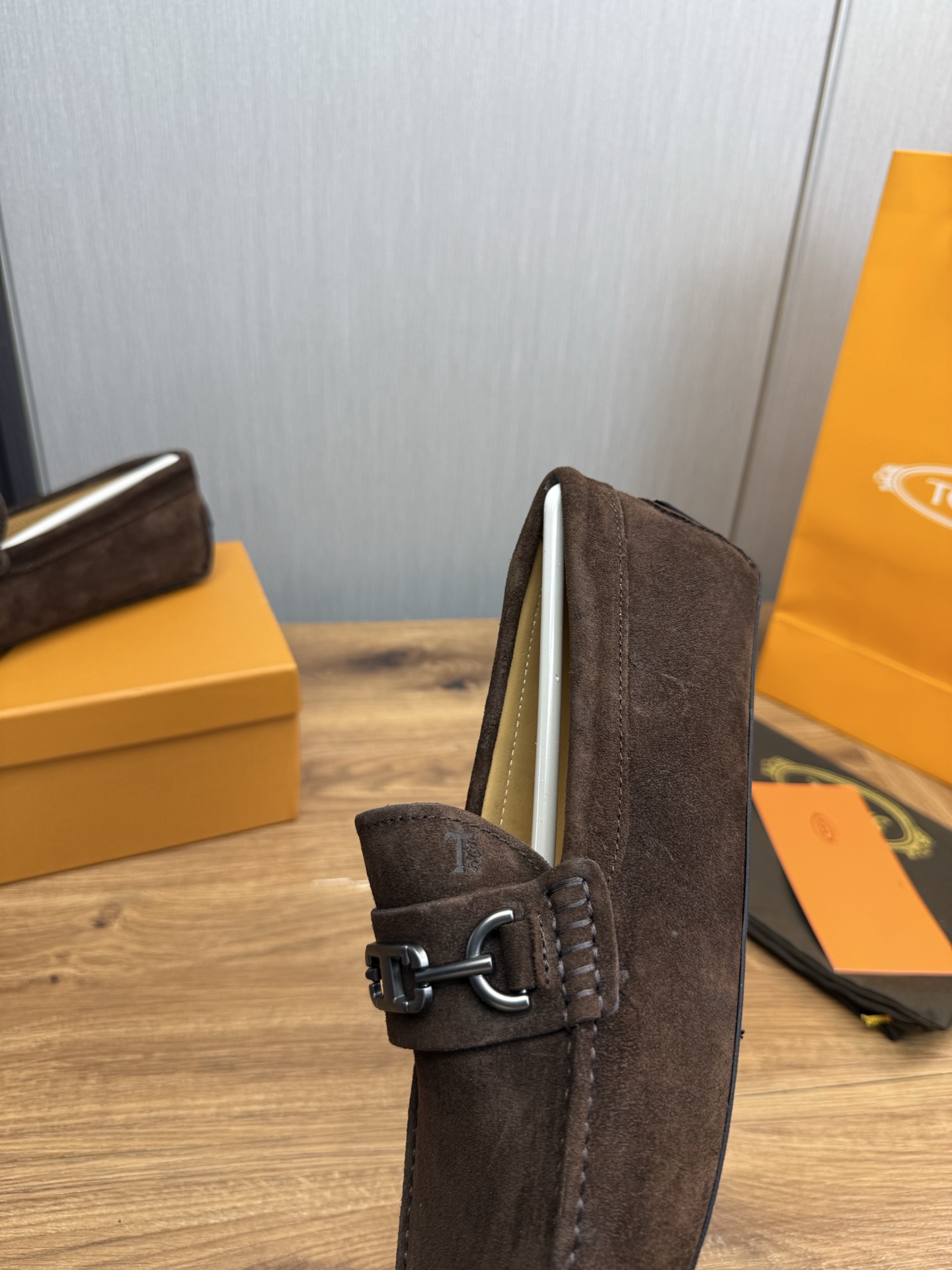 TOD'S Classic Driving Loafers - Casual, Stylish, and Comfortable 9 i1745525422793 6232 0 8