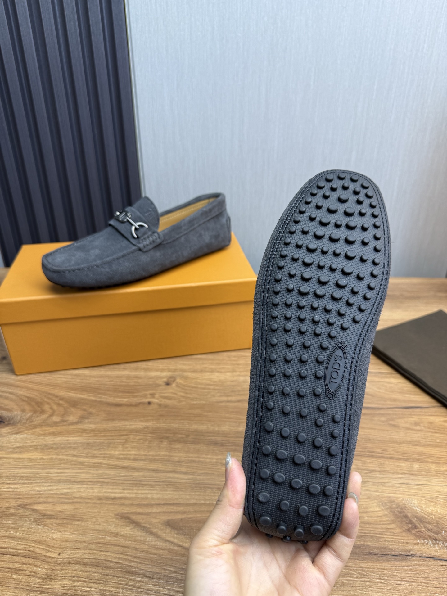 TOD'S Classic Driving Moccasins: Casual, Stylish, and Comfortable Slip-Ons 11 i1745525461569 2961 0 10