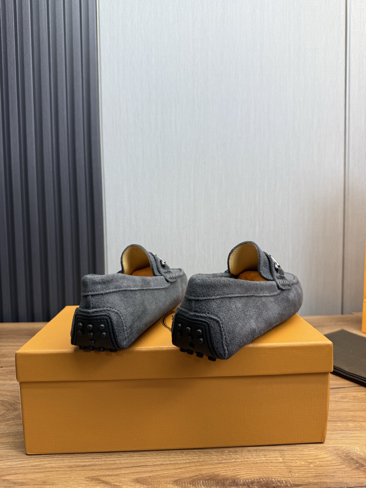 TOD'S Classic Driving Moccasins: Casual, Stylish, and Comfortable Slip-Ons 6 i1745525461666 8791 0 7