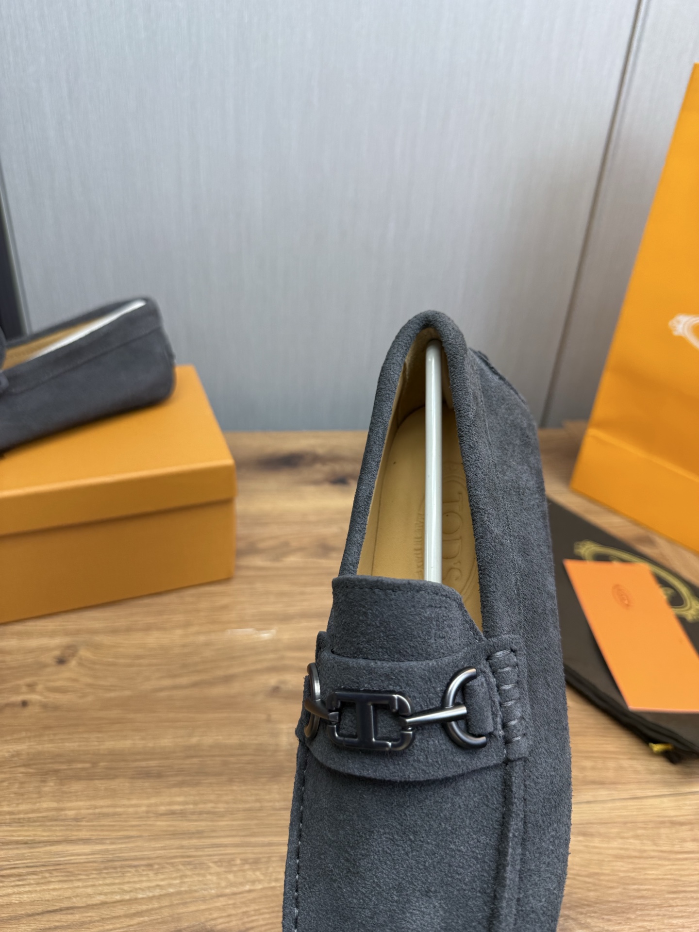 TOD'S Classic Driving Moccasins: Casual, Stylish, and Comfortable Slip-Ons 10 i1745525462570 885 0 9