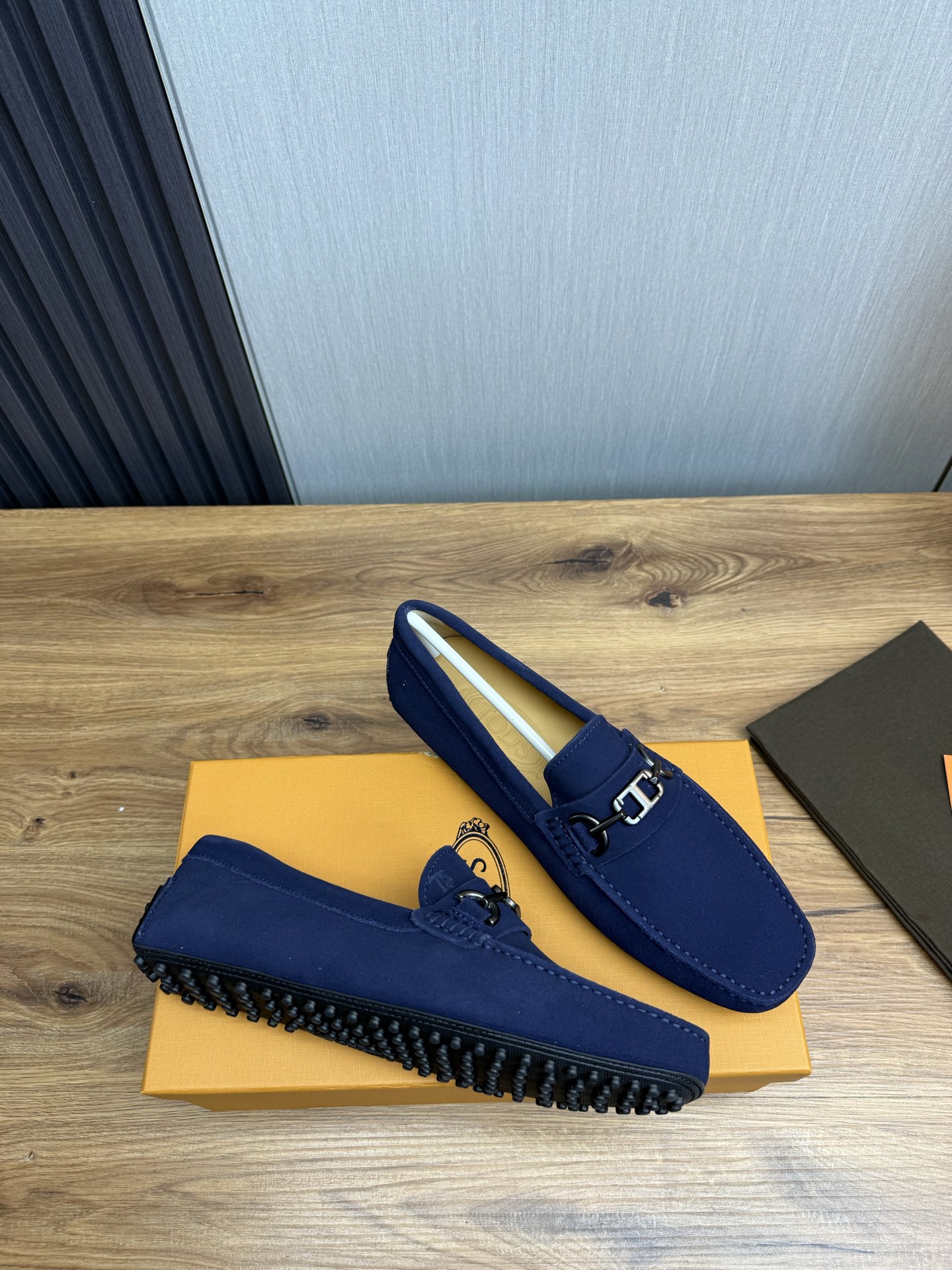 TOD'S Classic Driving Loafers - Stylish, Comfortable, and High-Quality 7 i1745525586669 4444 0 5