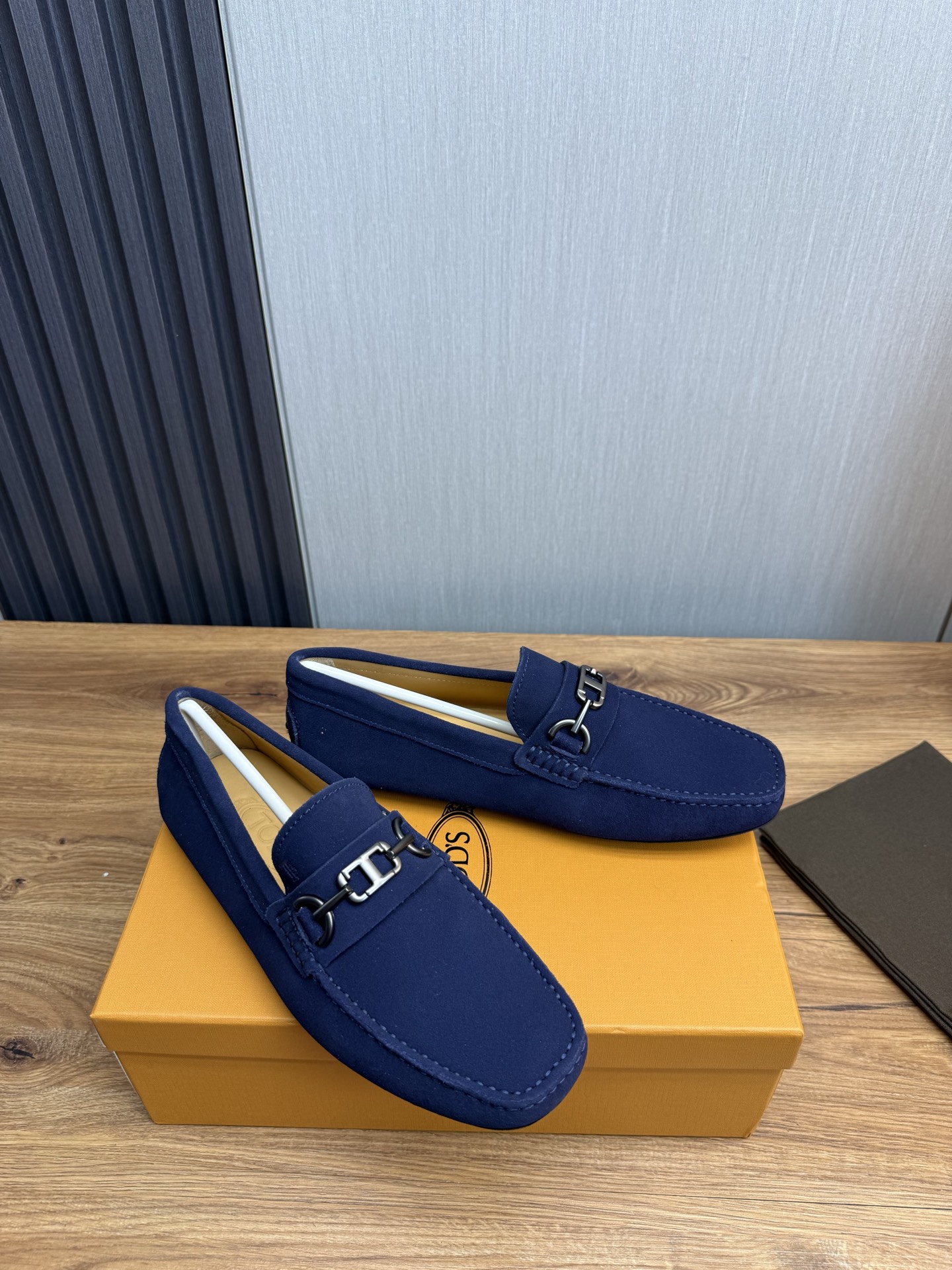 TOD'S Classic Driving Loafers - Stylish, Comfortable, and High-Quality 4 i1745525588149 1986 0 6