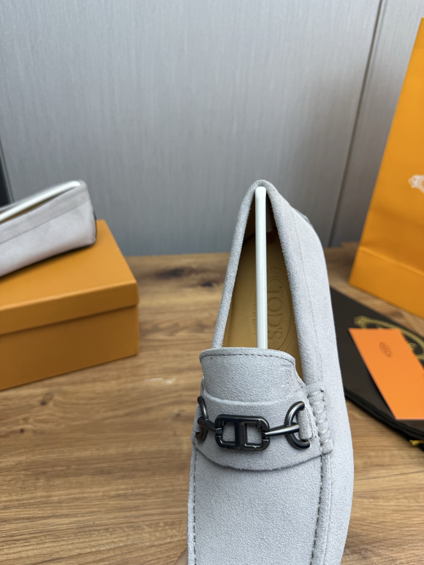 TOD'S Classic Driving Moccasins - Casual, Stylish, and Comfortable 10 i1745525623284 854 0 9