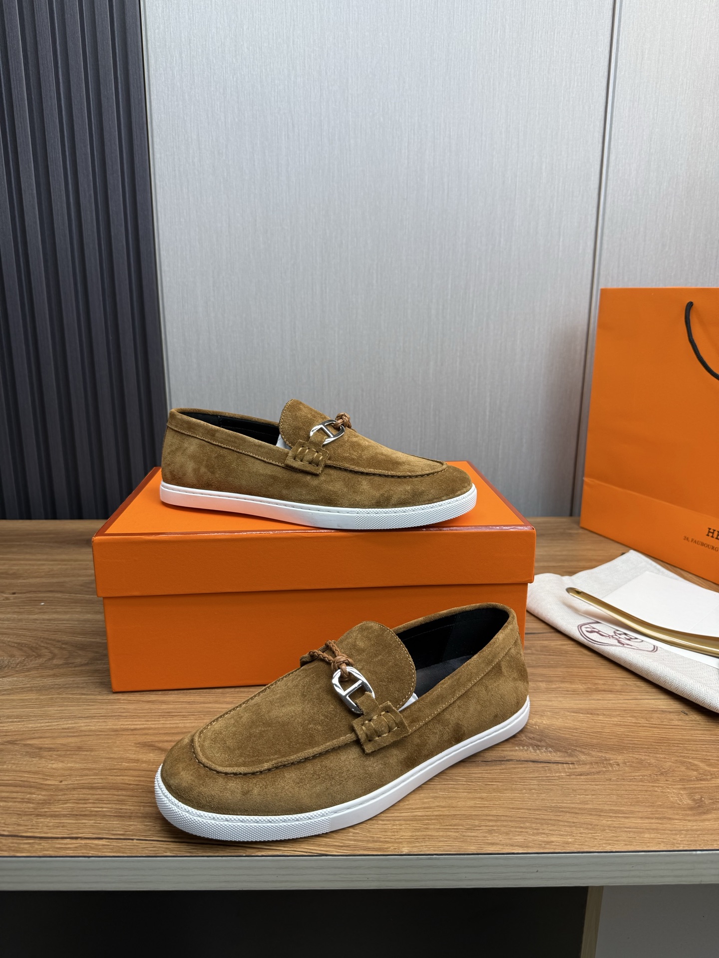Hermes Men's Suede Loafers with Iconic Buckle - Stylish Comfort 5 i1746386282268 946 0 8