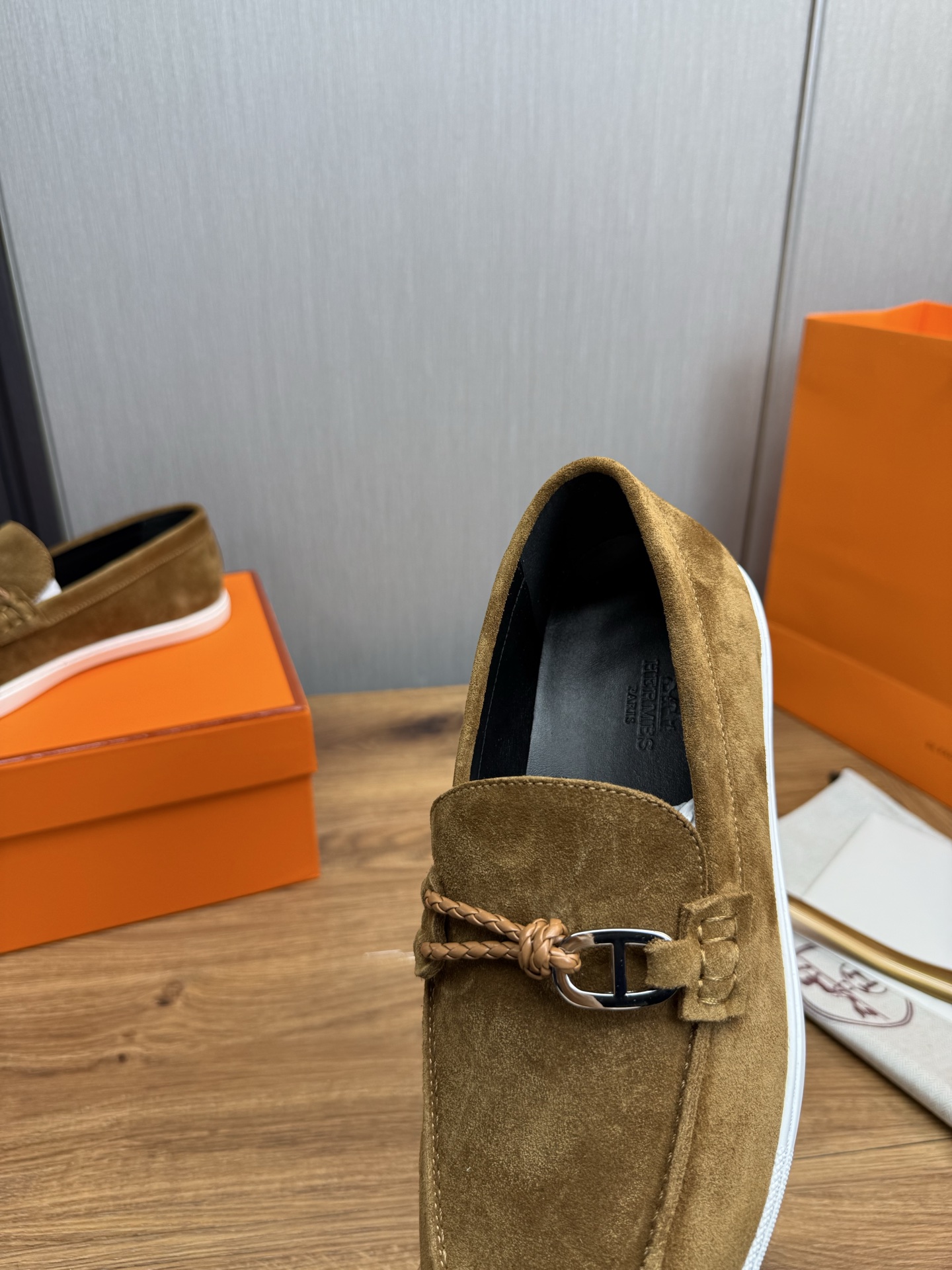 Hermes Men's Suede Loafers with Iconic Buckle - Stylish Comfort 10 i1746386283926 6987 0 10