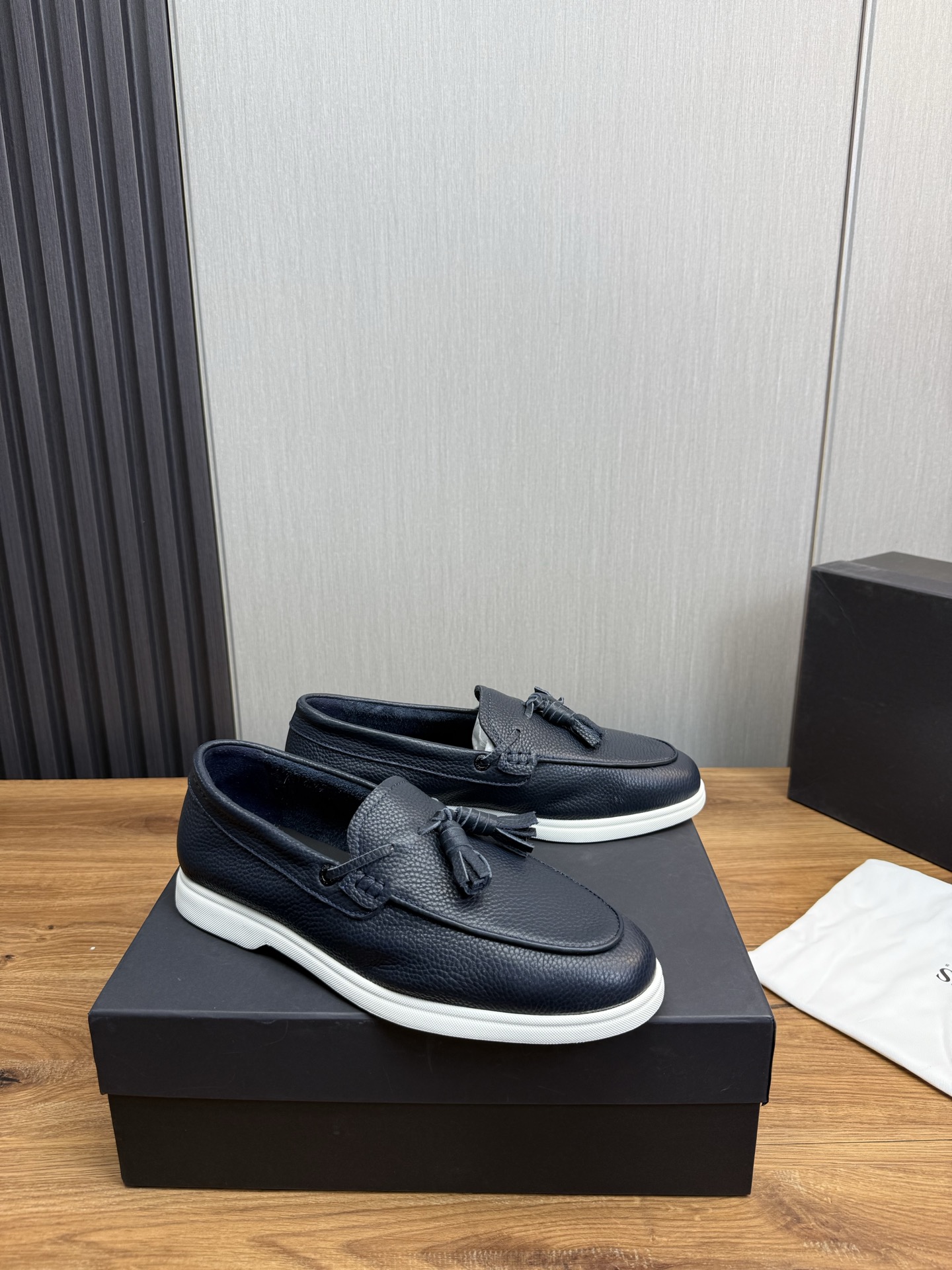 BOSS Men's Leather Driving Shoes, Comfortable & Lightweight, Sizes 39-44 4 i1746901087179 1116 0 6