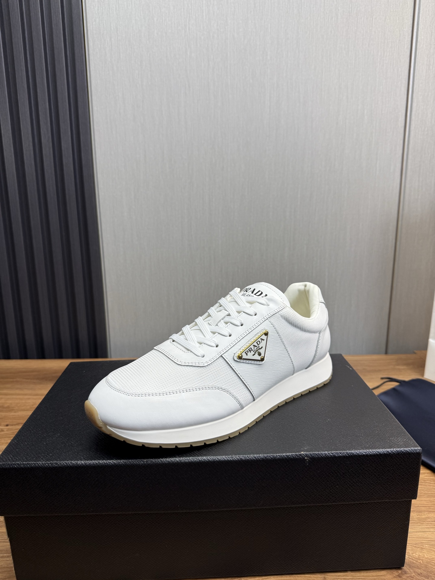 NO:346833,【PRADA Prada】The official website synchronizes new models, high-quality shipping hot-selling products. Original cowhide mesh surface + cowhide inner lining, 11 replica, original original bottom, 38-45 (male 45 custom made without return and exchange), prada, prada, cowhide19860909【PRADA普拉达】官网同步新款,高品质出货爆款热卖 原版牛皮拼网面+牛皮内里,11复刻 ,原厂原版底,38-45（男45定做不退换）,,prada,prada,cowhide,Men's shoes