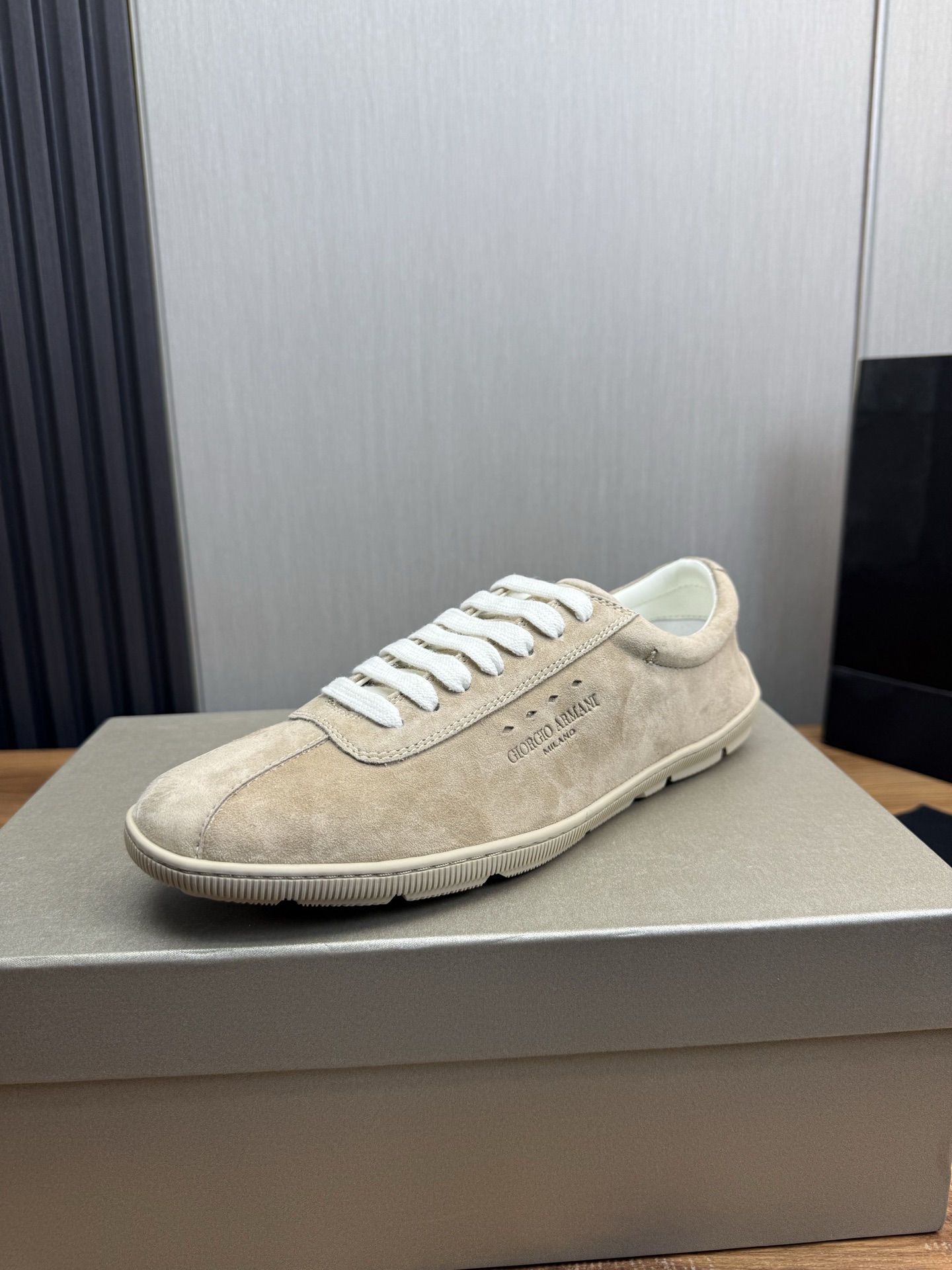 NO:346205,Giorgio Armani, the official website hits the hottest product, the original version ships 1:1!  Original cow back velvet. Niuli, original lightweight rubber outsole size: 39/40/41/42/43/44 (45 customized), Armani, Armani19860909Giorgio Armani阿玛尼,官网爆款热卖 原版1:1出货！原版牛反绒.牛里,原版轻便橡胶大底码数:39/40/41/42/43/44（45订做）,,armani,armani,Men's shoes