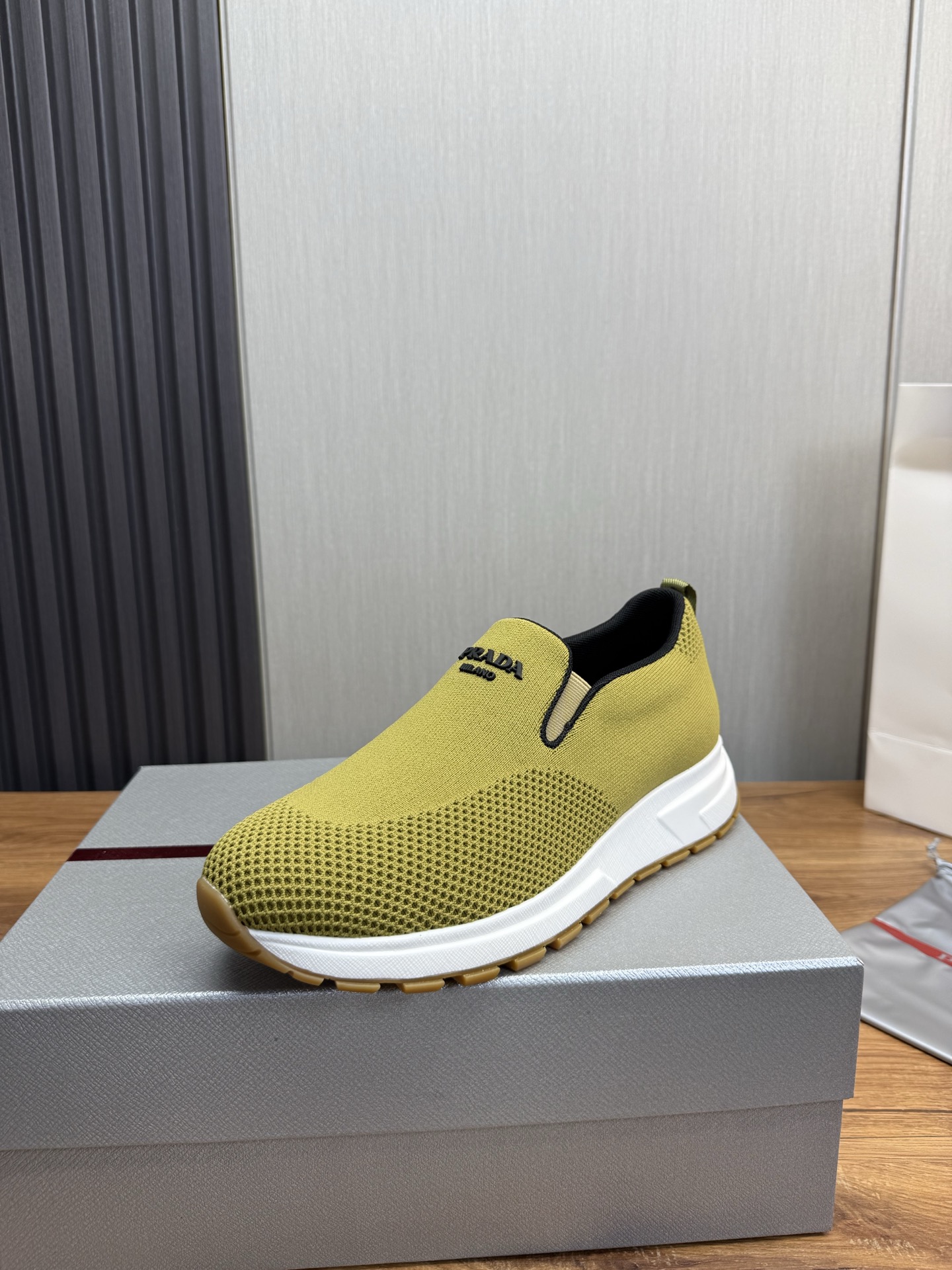 NO:356767,【PRADA Prada】 Men's shoes counter hit, official website synchronization, 1 high-quality shipment original high-woven, high-density fabric + cowhide inner, 11 replica, original original bottom, 38-45 (45 custom made without return or exchange), prada, prada, cowhide19860909【PRADA普拉达】男鞋专柜爆款,官网同步,1高品质出货原版高织,高密面料+牛皮内里,11复刻 ,原厂原版底,38-45（45定做不退换）,,prada,prada,cowhide,Men's shoes