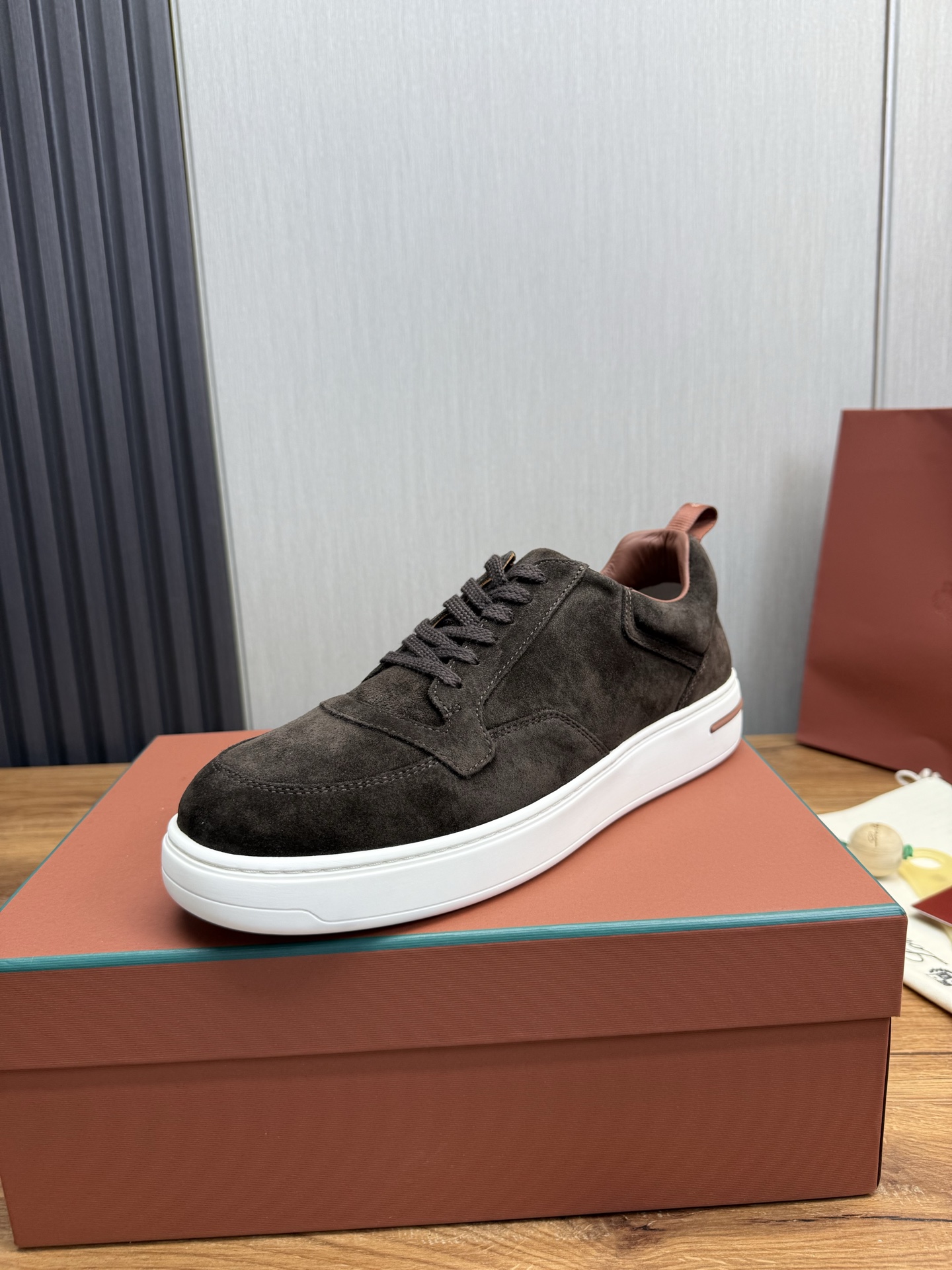 NO:354531,(LP) Tennis Walk Men's casual shoes size39~44 (38.45 customized) Official website 1:1 shipment, original material shipment, loro piana19860909（LP）Tennis Walk 男士休闲鞋 size39~44 (38.45定制) 官网1:1出货,原版材质出货,,loro piana,Men's shoes