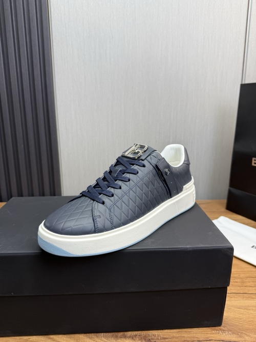 Balmain Men's Leather Quilted Low-Top Sneakers - Stylish and Comfortable