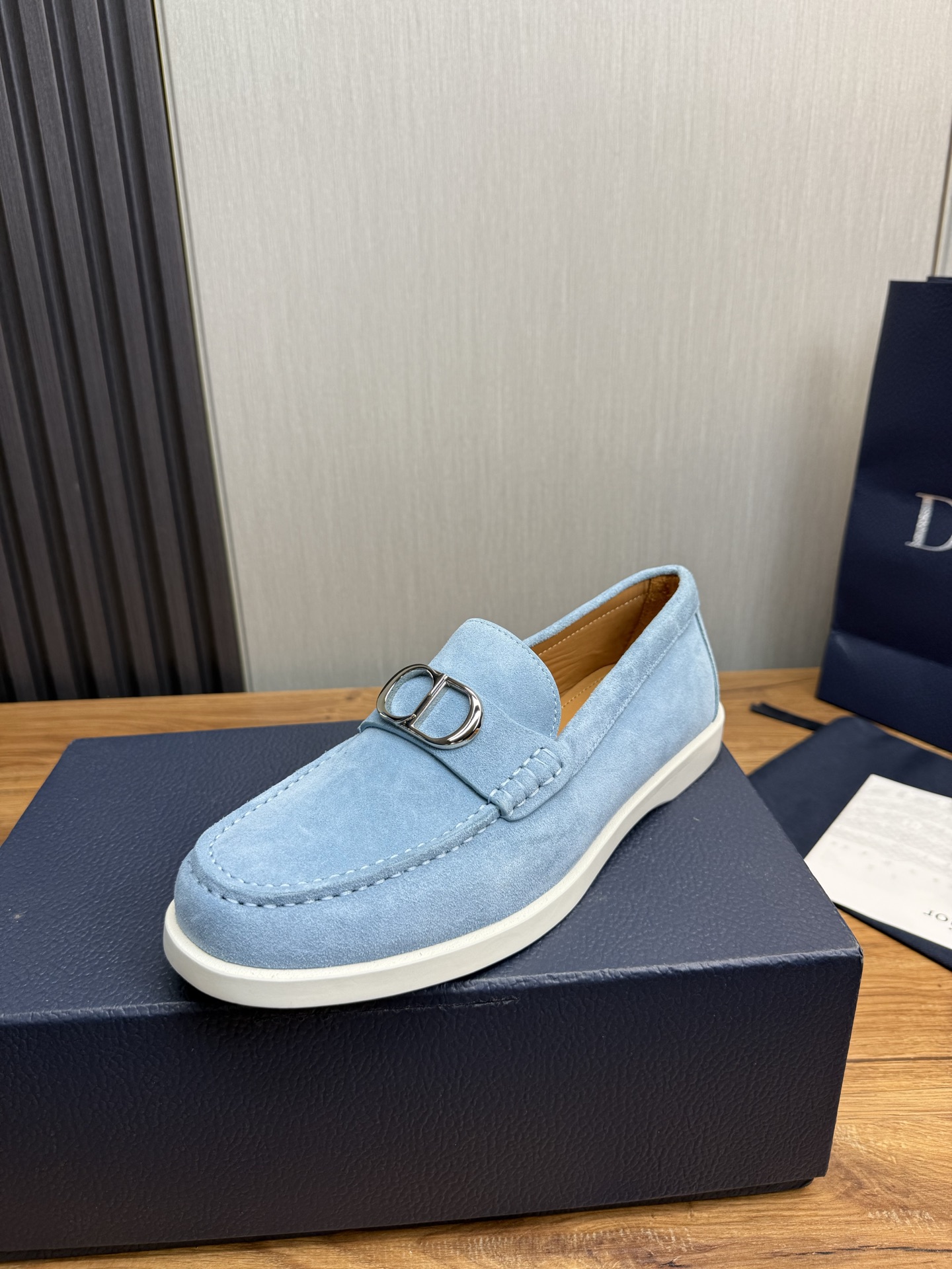 NO:351940,【Dior Dior】Men's official website na hot-selling imported frosted cowhide + cowhide inner lining. Original rubber wear-resistant broadsole. High-quality shipment code number 38-44, (45 customized),,dior,dior,cowhide19860909【Dior 迪奥】男士官网na爆款热卖进口磨砂牛皮+牛皮内里.原版橡胶耐磨大底.高品质出货码数38-44,（45订做）,,dior,dior,cowhide,Men's shoes