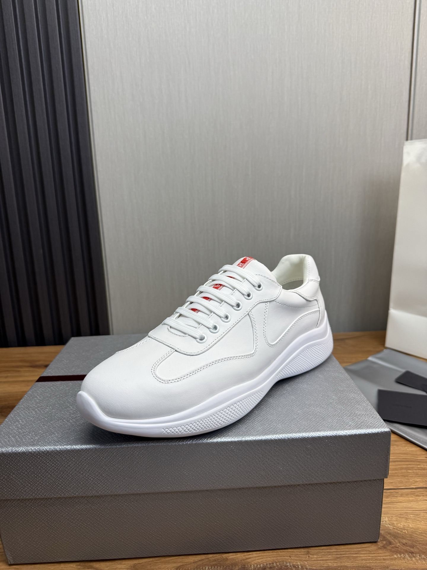 NO:353071,【PRADA Prada】 Men's shoes counter hit, official website synchronization, 1 high-quality shipment original cowhide + cowhide inner lining, 11 replica, original original bottom, 38-45 (45 custom made without return or exchange), prada, prada, cowhide19860909【PRADA普拉达】男鞋专柜爆款,官网同步,1高品质出货原版牛皮+牛皮内里,11复刻 ,原厂原版底,38-45（45定做不退换）,,prada,prada,cowhide,Men's shoes