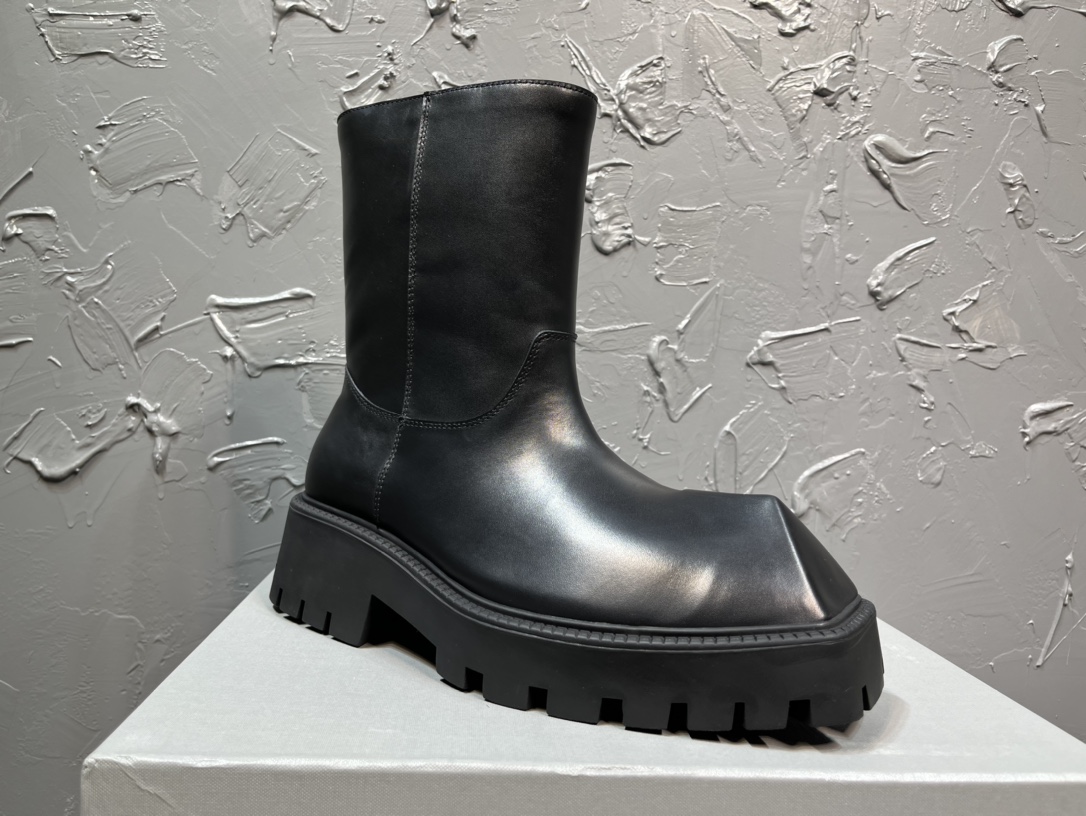 NO:558011,Top version 2025 latest Balenciaga Triple-s Balenciaga - the world's most popular fashion shoes, Chelsea zipper boots official website synchronized rhino boots, original exclusive 1:1 mold opening, heavy craftsmanship, the upper is made of imported calfskin, lining cowhide foot leather, men's size 39-46, matching cloth bag, complete handbag certificate,, balenciaga, balenciaga, boots, cowhide19860909顶级版本2025最新款Balenciaga Triple-s 巴黎世家-全球最火爆时尚潮鞋,切尔西拉链靴官网同步犀牛靴,原版独家1:1开模,重工艺鞋面选用进口小牛皮,内里牛皮垫脚牛皮 男39-46码数,配套布袋 手提袋合格证齐全,,balenciaga,balenciaga,boots,cowhide,Men's shoes