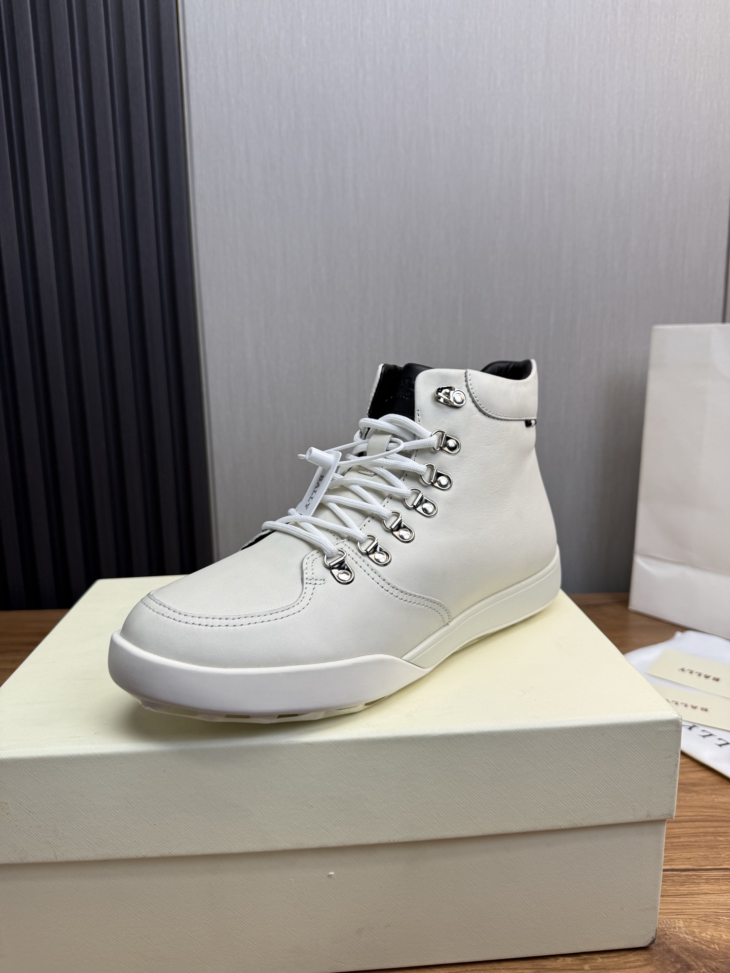 Bally Leather High-Top Sneakers - Warm Wool Lining, Durable Rubber Sole