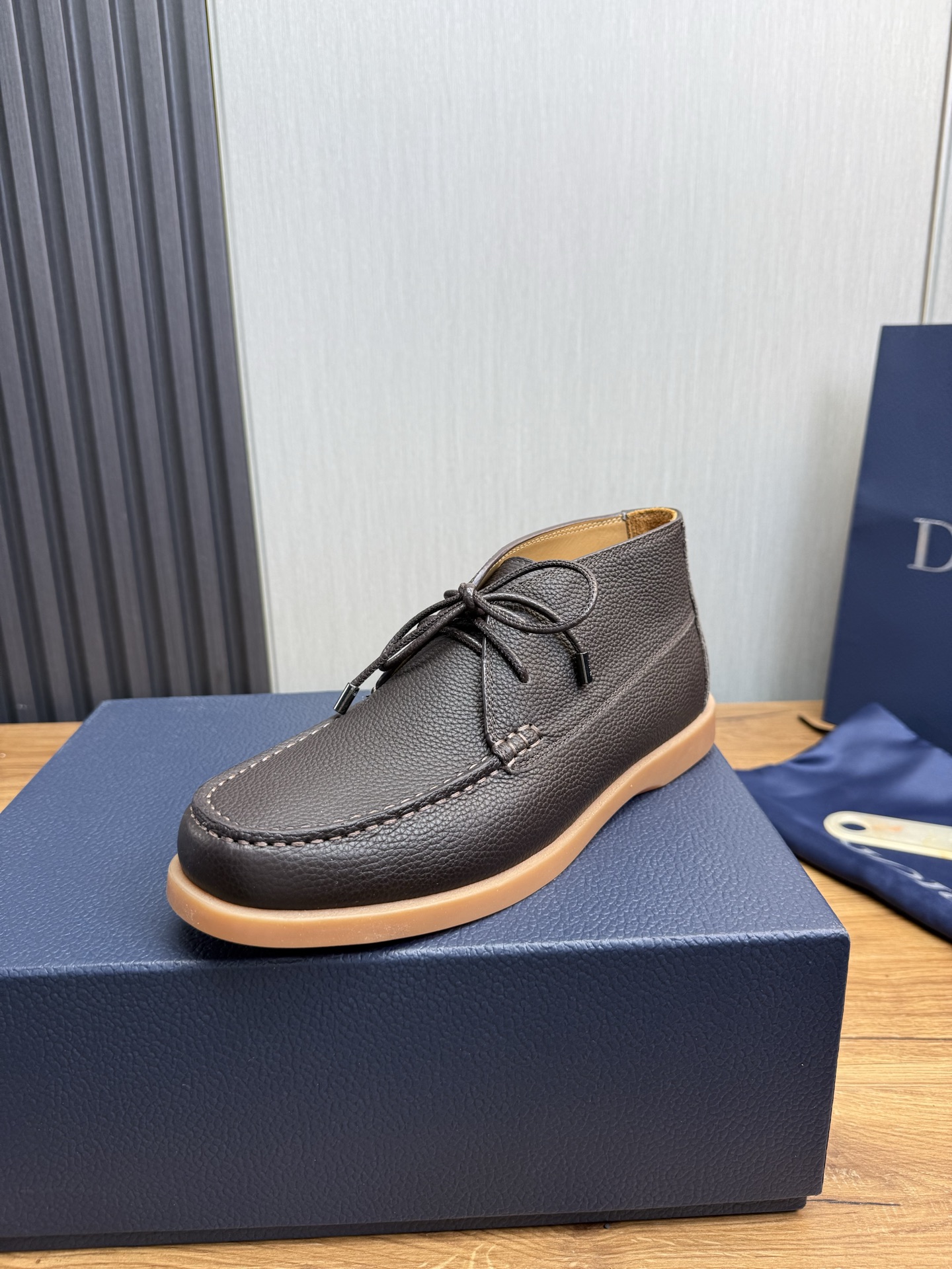 NO:620871,[Dior] Men's official website na hot selling imported cowhide + cowhide lining. Original rubber wear-resistant outsole. High-quality shipping code number 38-44, (45 customized),, dior, dior, cowhide19860909【Dior 迪奥】男士官网na爆款热卖进口 牛皮+牛皮内里.原版橡胶耐磨大底.高品质出货码数38-44,（45订做）,,dior,dior,cowhide,Men's shoes